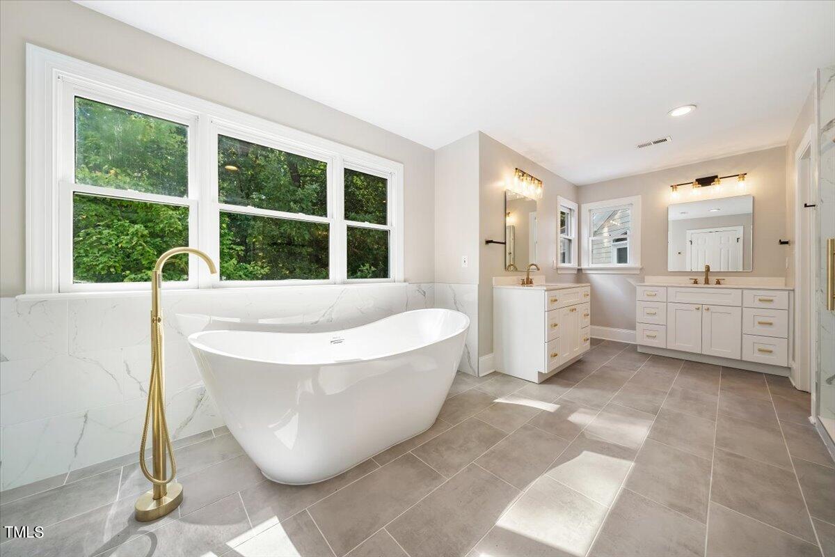 Raleigh, North Carolina, 27614, United States, 5 Bedrooms Bedrooms, ,4 BathroomsBathrooms,Residential,For Sale,2015658