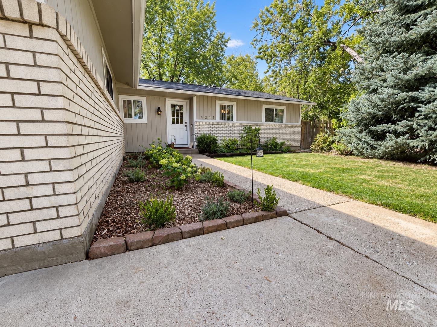 Jennifer Pl, Boise, ID 83704 #1