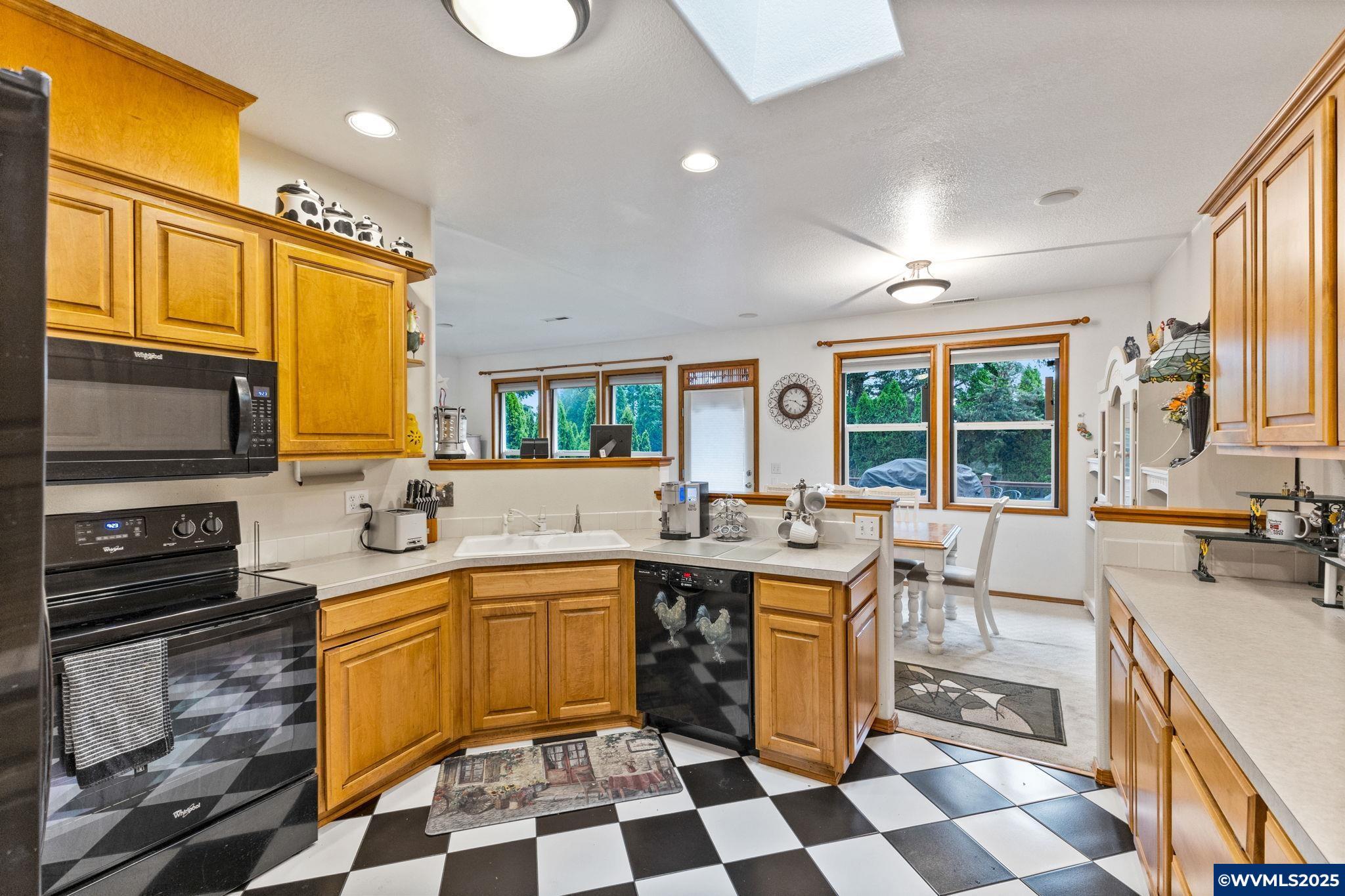 Salem, Oregon, 97302, United States, 5 Bedrooms Bedrooms, ,3 BathroomsBathrooms,Residential,For Sale,1784900