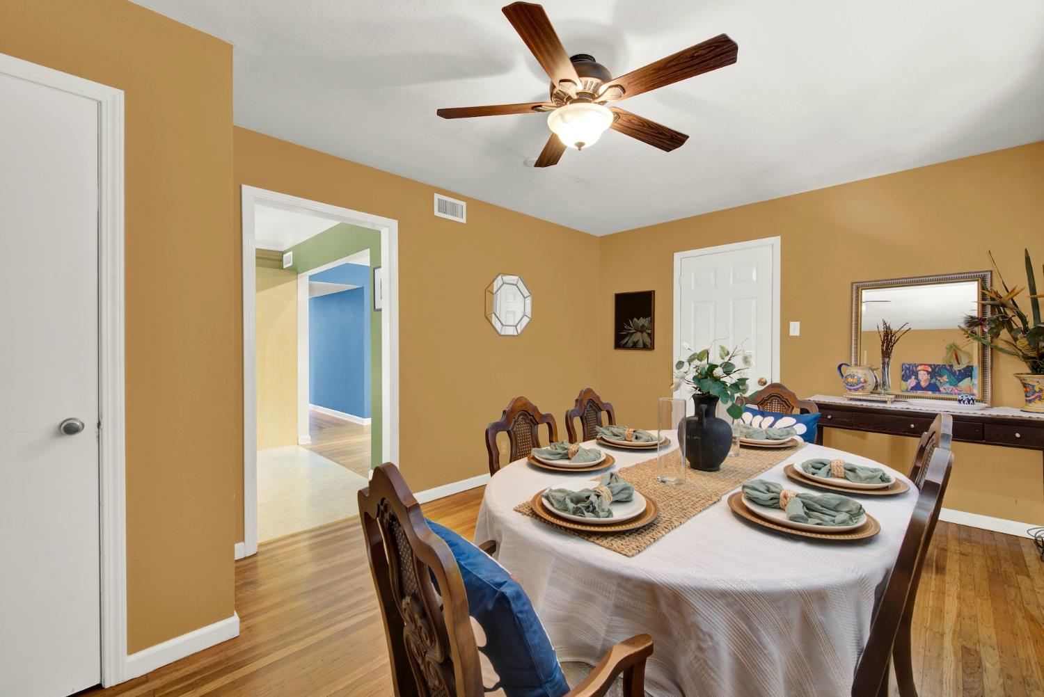 Carmichael, California, 95608, United States, 3 Bedrooms Bedrooms, ,2 BathroomsBathrooms,Residential,For Sale,1896985