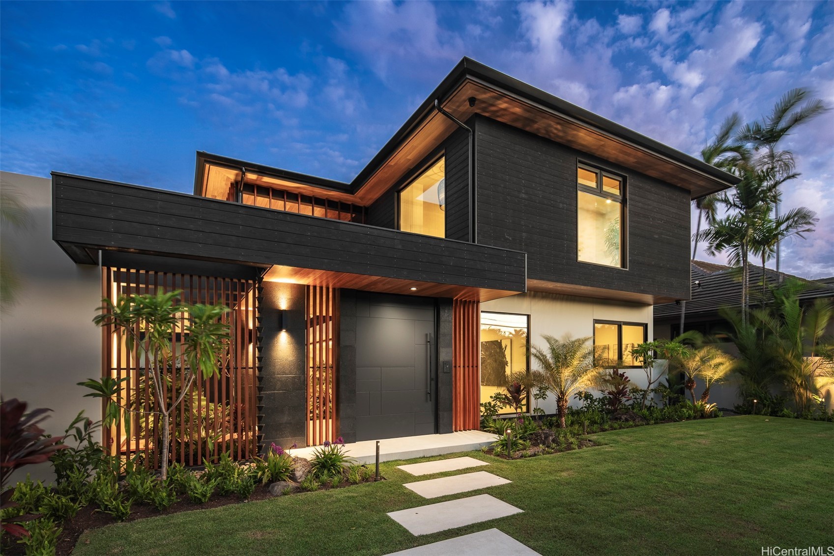Honolulu, Hawaii, 96816, United States, 5 Bedrooms Bedrooms, ,6 BathroomsBathrooms,Residential,For Sale,1911393