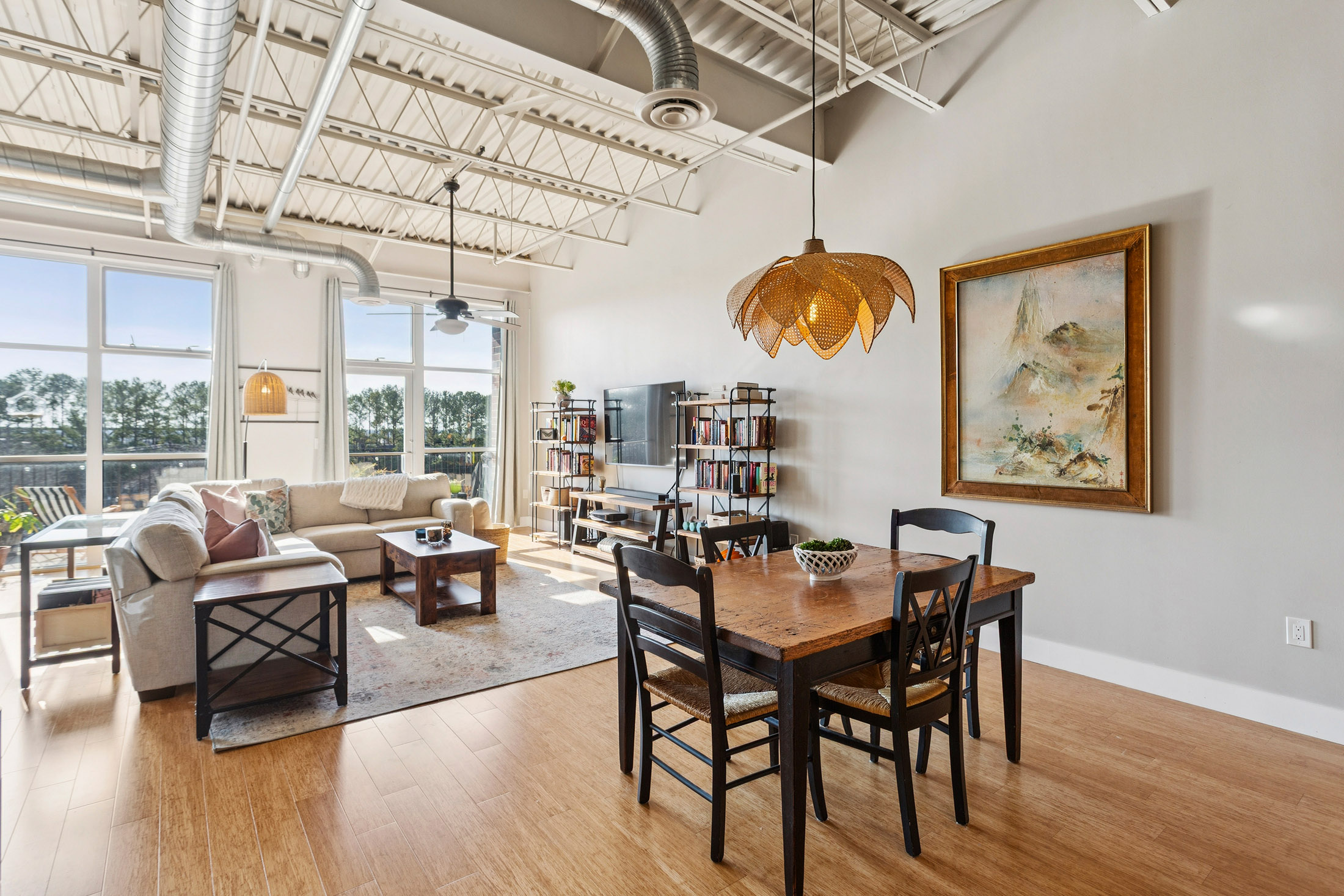  Amazing Top Floor Two Bedroom Loft in the Heart of Chamblee - 物件實景