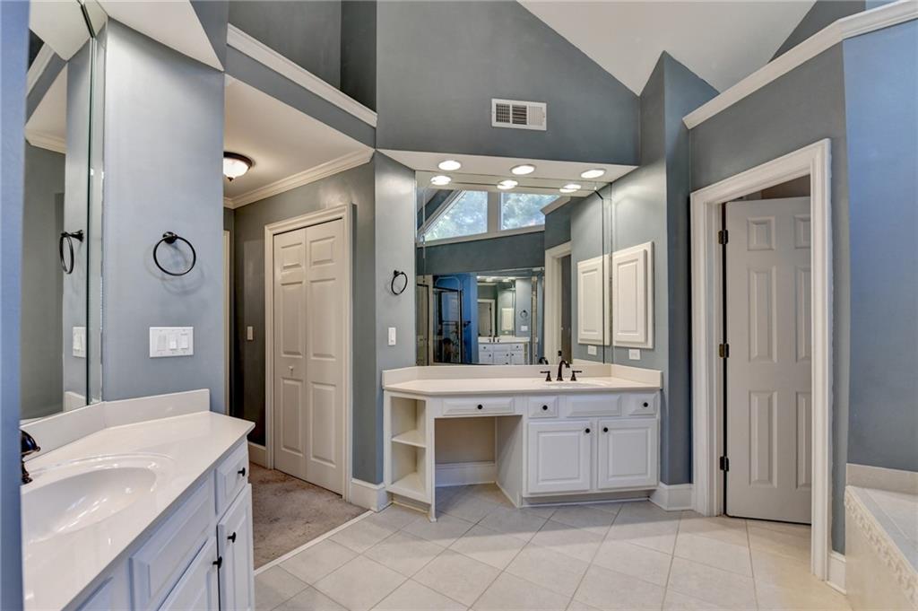 Canton, Georgia, 30115, United States, 6 Bedrooms Bedrooms, ,5 BathroomsBathrooms,Residential,For Sale,1887424
