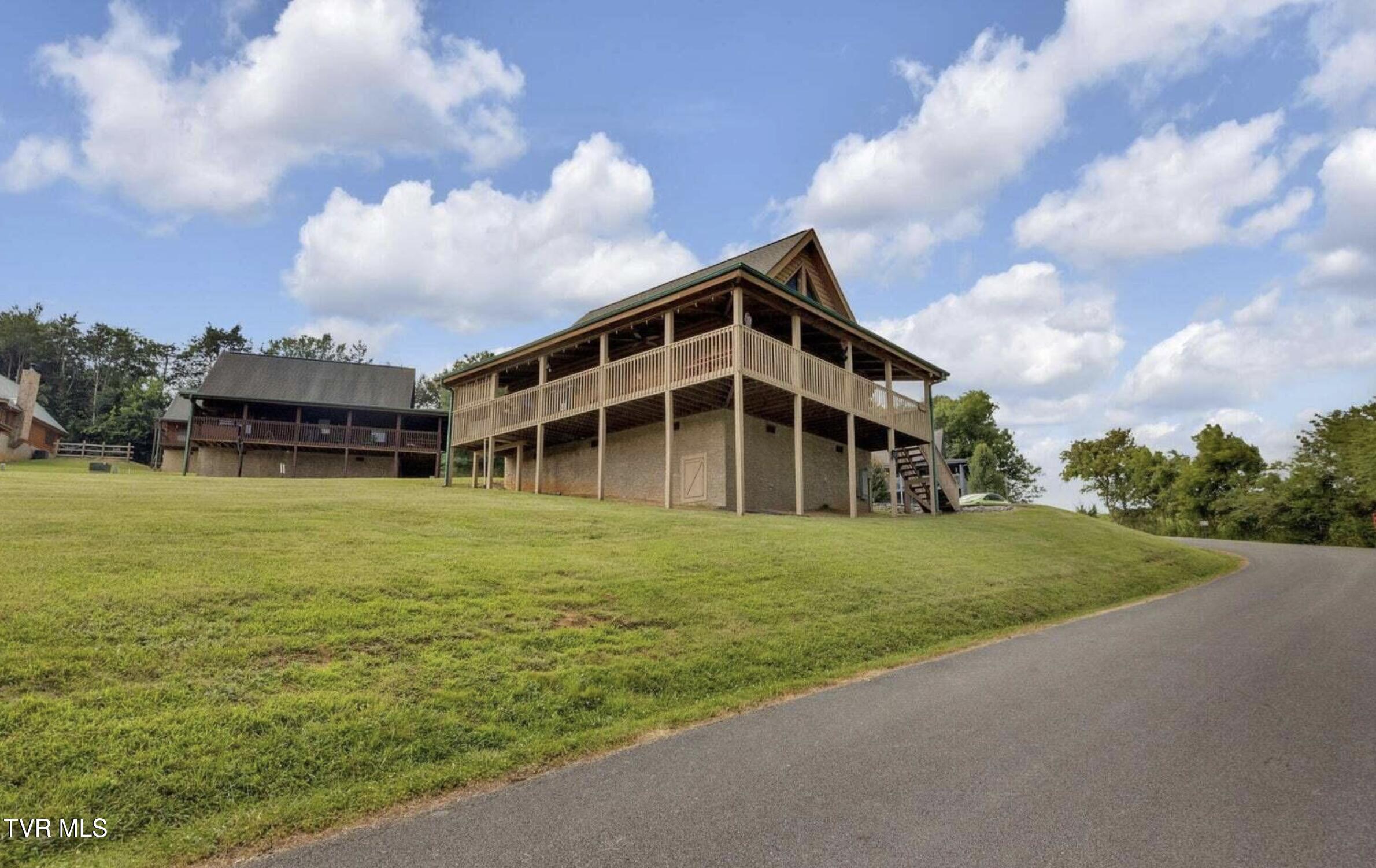 Sevierville, Tennessee, 37862, United States, 2 Bedrooms Bedrooms, ,2 BathroomsBathrooms,Residential,For Sale,2006449