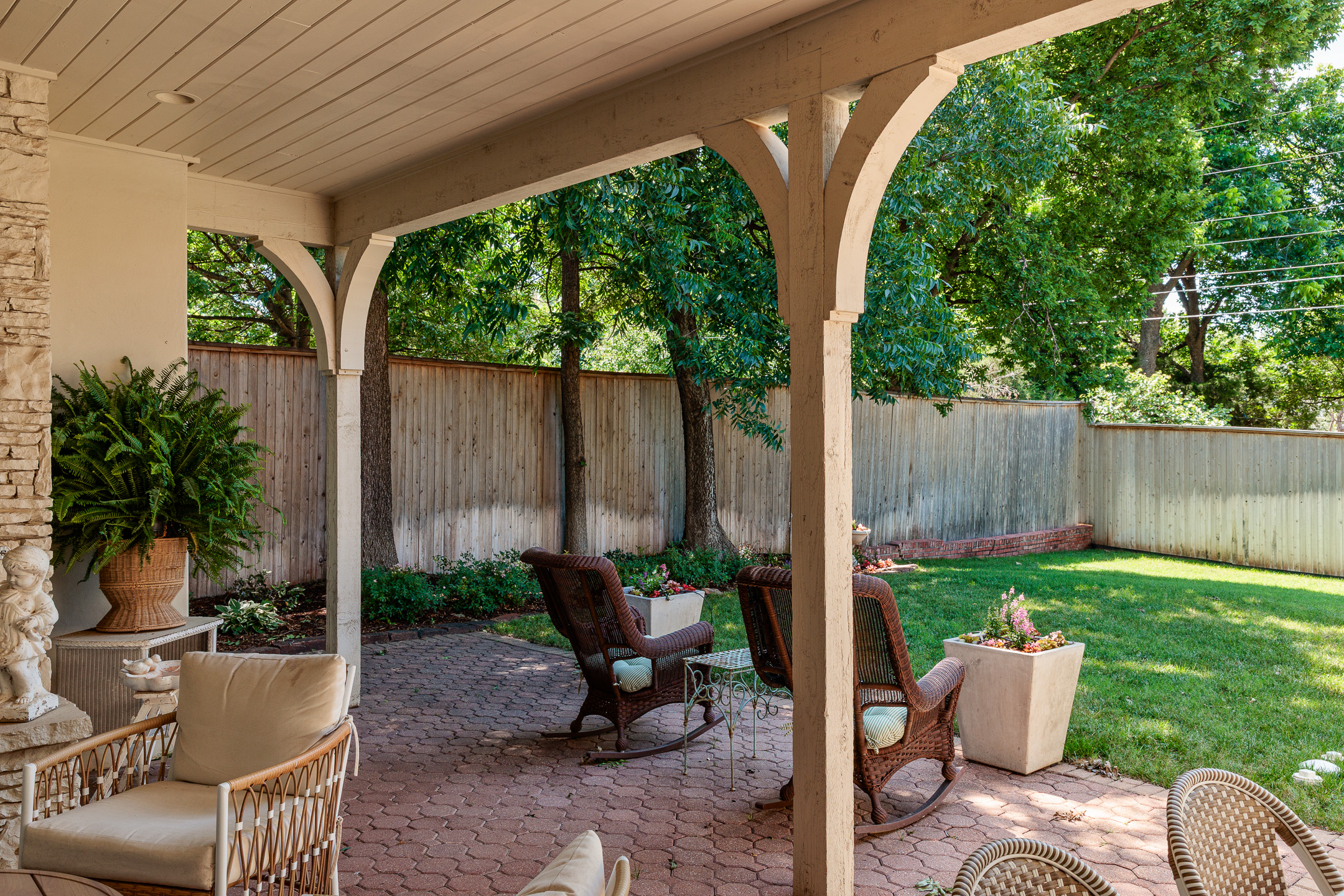  1122 Larchmont Lane, Nichols Hills, OK 73116 - 物件實景