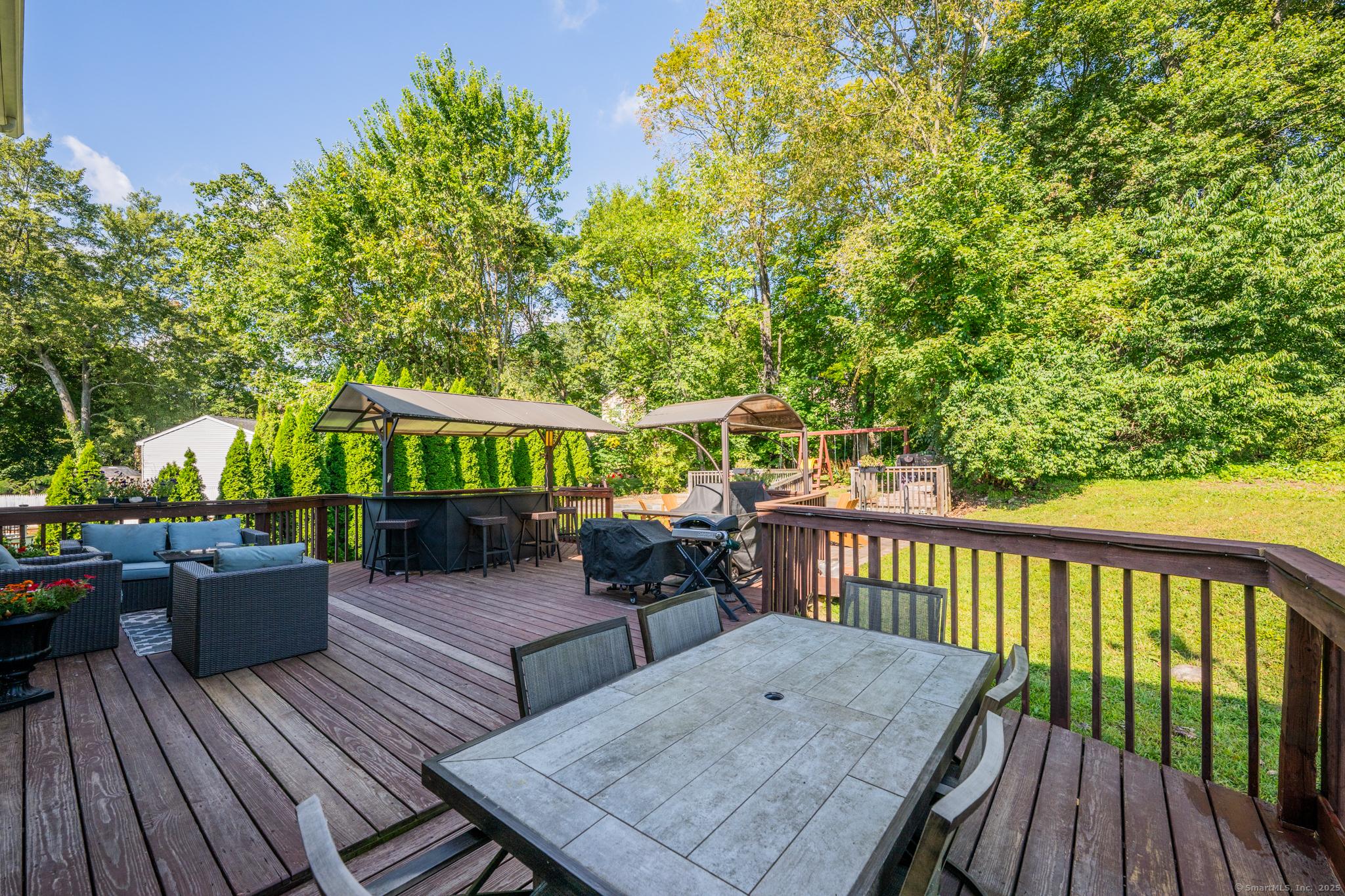 Naugatuck, Connecticut, 06770, United States, 4 Bedrooms Bedrooms, ,3 BathroomsBathrooms,Residential,For Sale,1937720