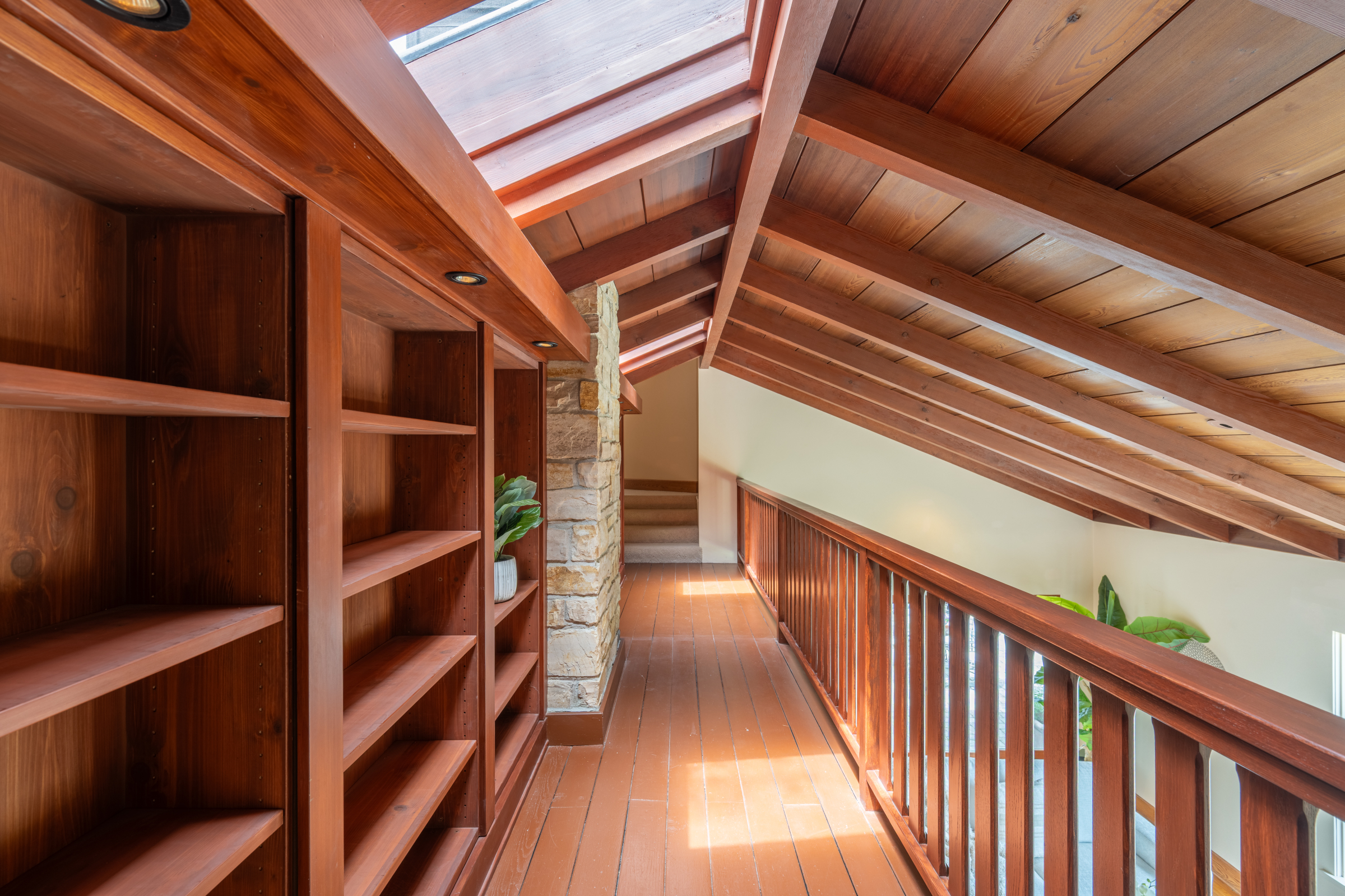  534 Aguajito Road - 物件實景