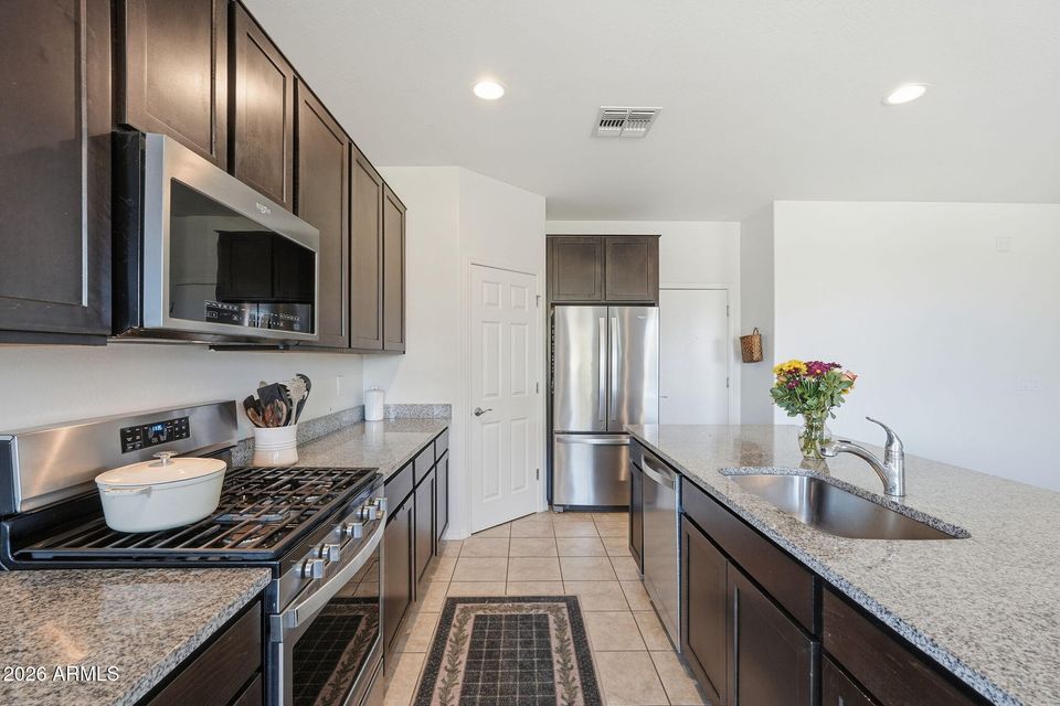 Queen Creek, Arizona, 85142, United States, 3 Bedrooms Bedrooms, ,2 BathroomsBathrooms,Residential,For Sale,2012024