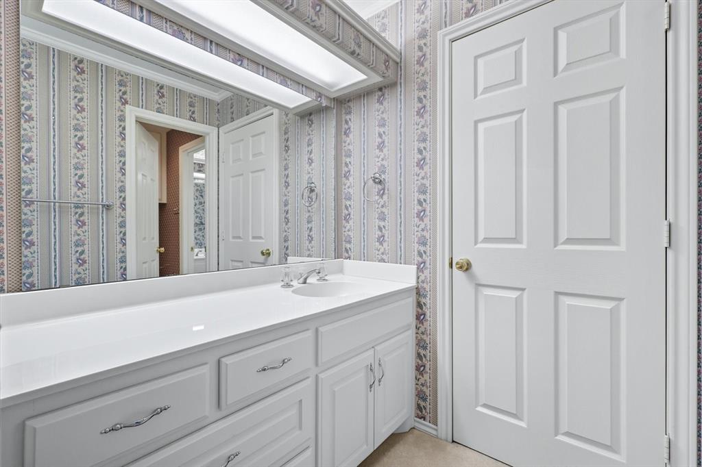 Duncanville, Texas, 75116, United States, 4 Bedrooms Bedrooms, ,4 BathroomsBathrooms,Residential,For Sale,1977910