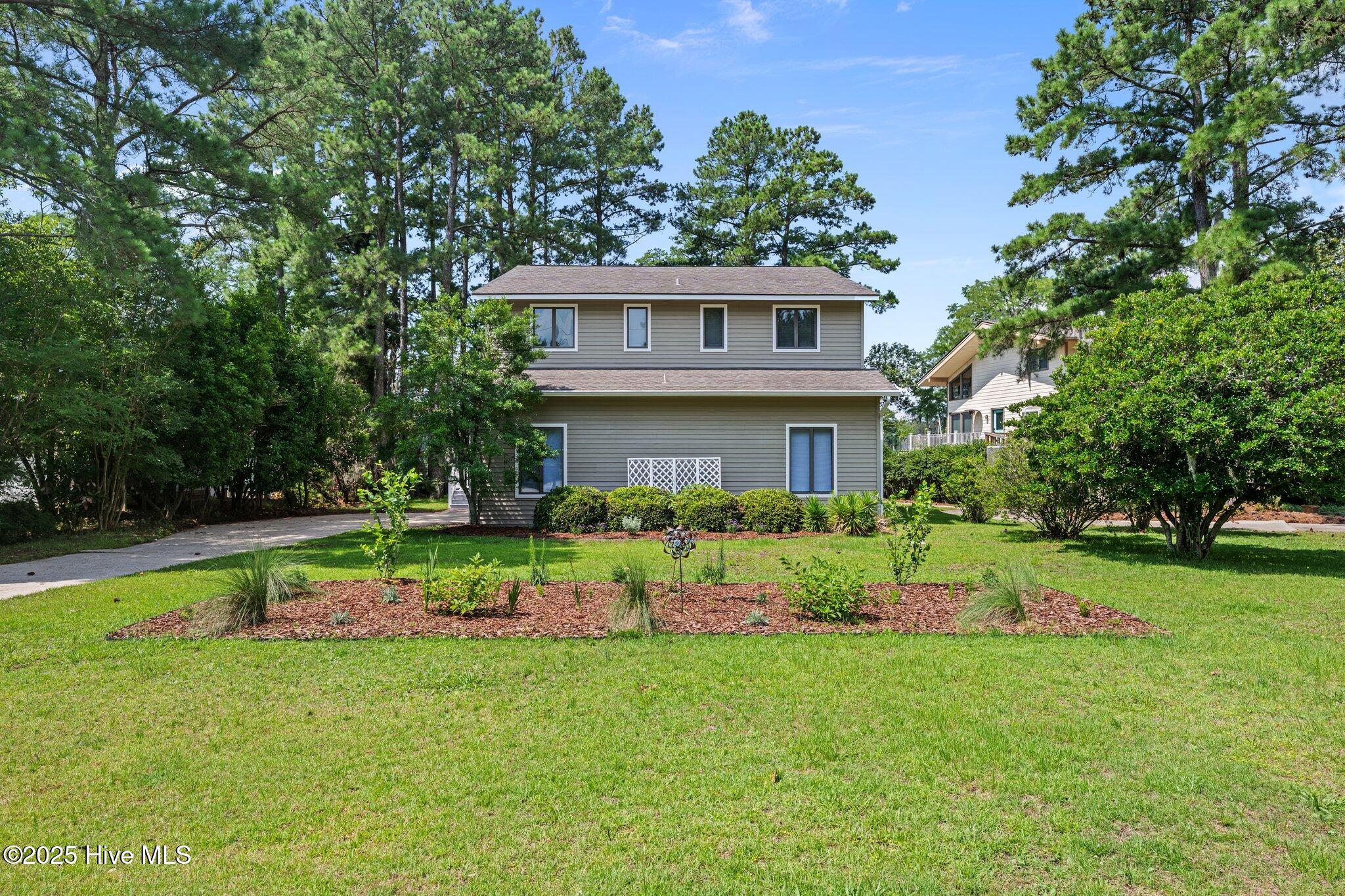 New Bern, North Carolina, 28560, United States, 3 Bedrooms Bedrooms, ,4 BathroomsBathrooms,Residential,For Sale,1874944