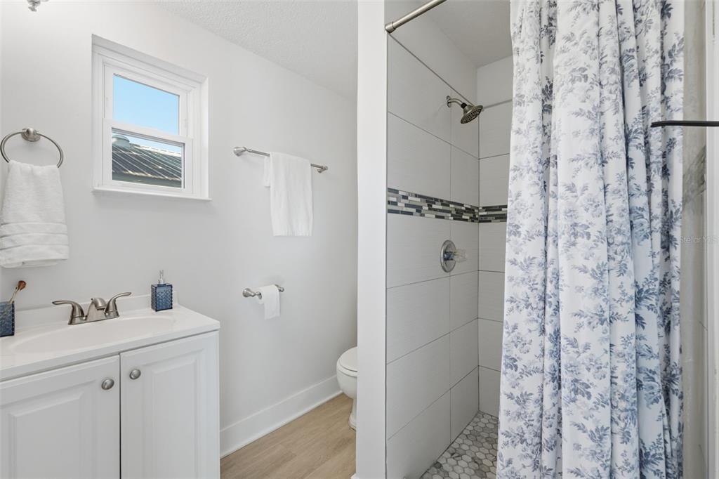 Winter Park, Florida, 32789, United States, 3 Bedrooms Bedrooms, ,2 BathroomsBathrooms,Residential,For Sale,1987526