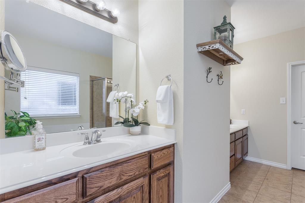 McKinney, Texas, 75070, United States, 5 Bedrooms Bedrooms, ,4 BathroomsBathrooms,Residential,For Sale,1993203