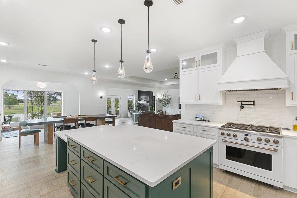 Newton, Alabama, 36352, United States, 4 Bedrooms Bedrooms, ,3 BathroomsBathrooms,Residential,For Sale,1989704