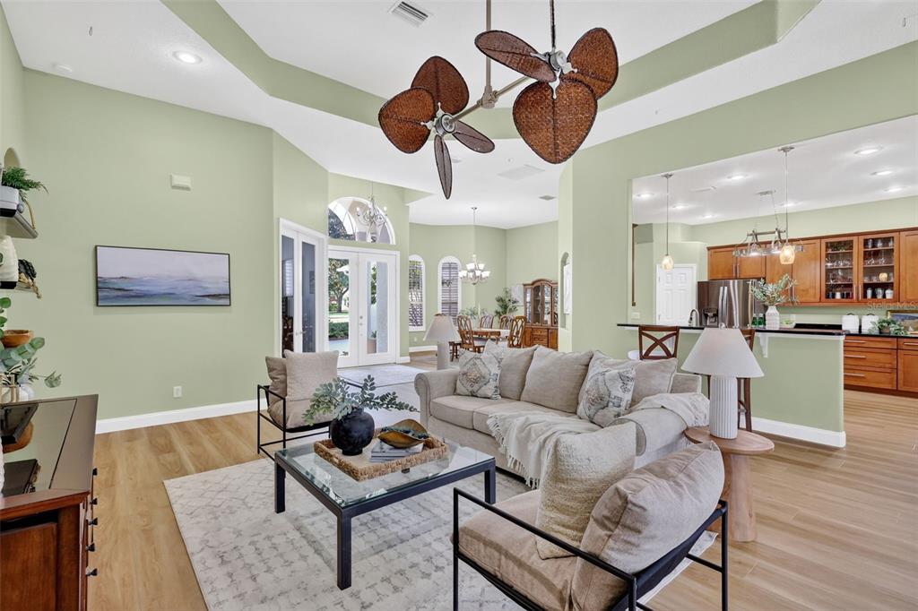 Bradenton, Florida, 34212, United States, 4 Bedrooms Bedrooms, ,3 BathroomsBathrooms,Residential,For Sale,1991075