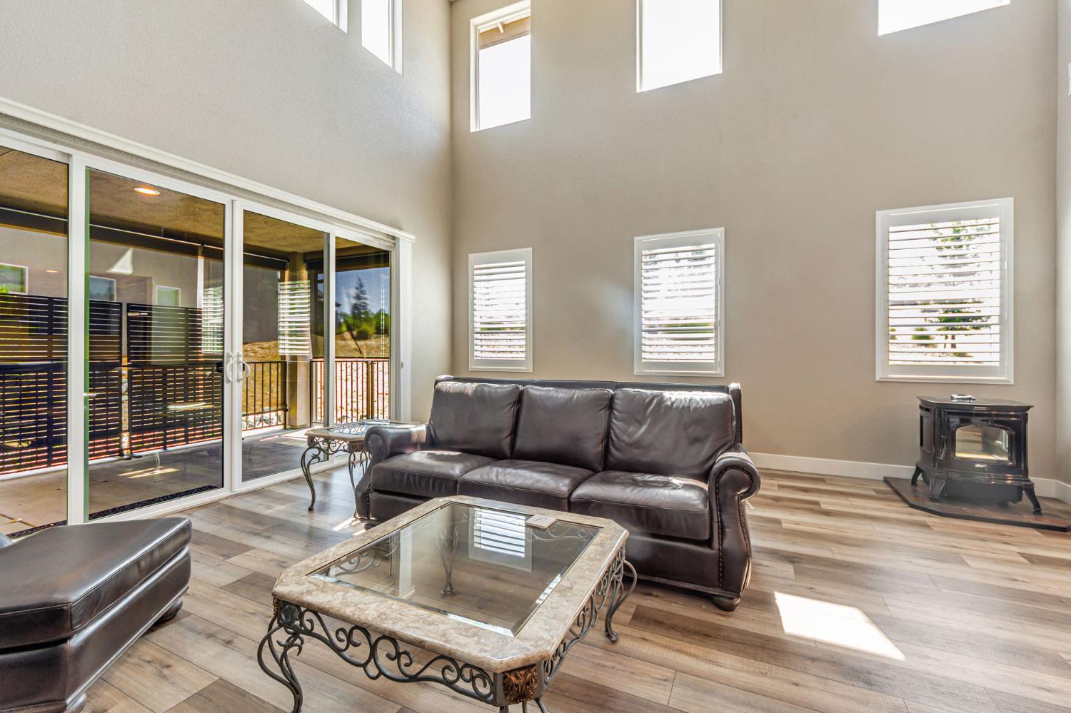 Colfax, California, 95713, United States, 3 Bedrooms Bedrooms, ,3 BathroomsBathrooms,Residential,For Sale,1883373