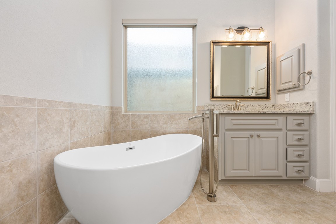 Austin, Texas, 78738, United States, 4 Bedrooms Bedrooms, ,4 BathroomsBathrooms,Residential,For Sale,1917750