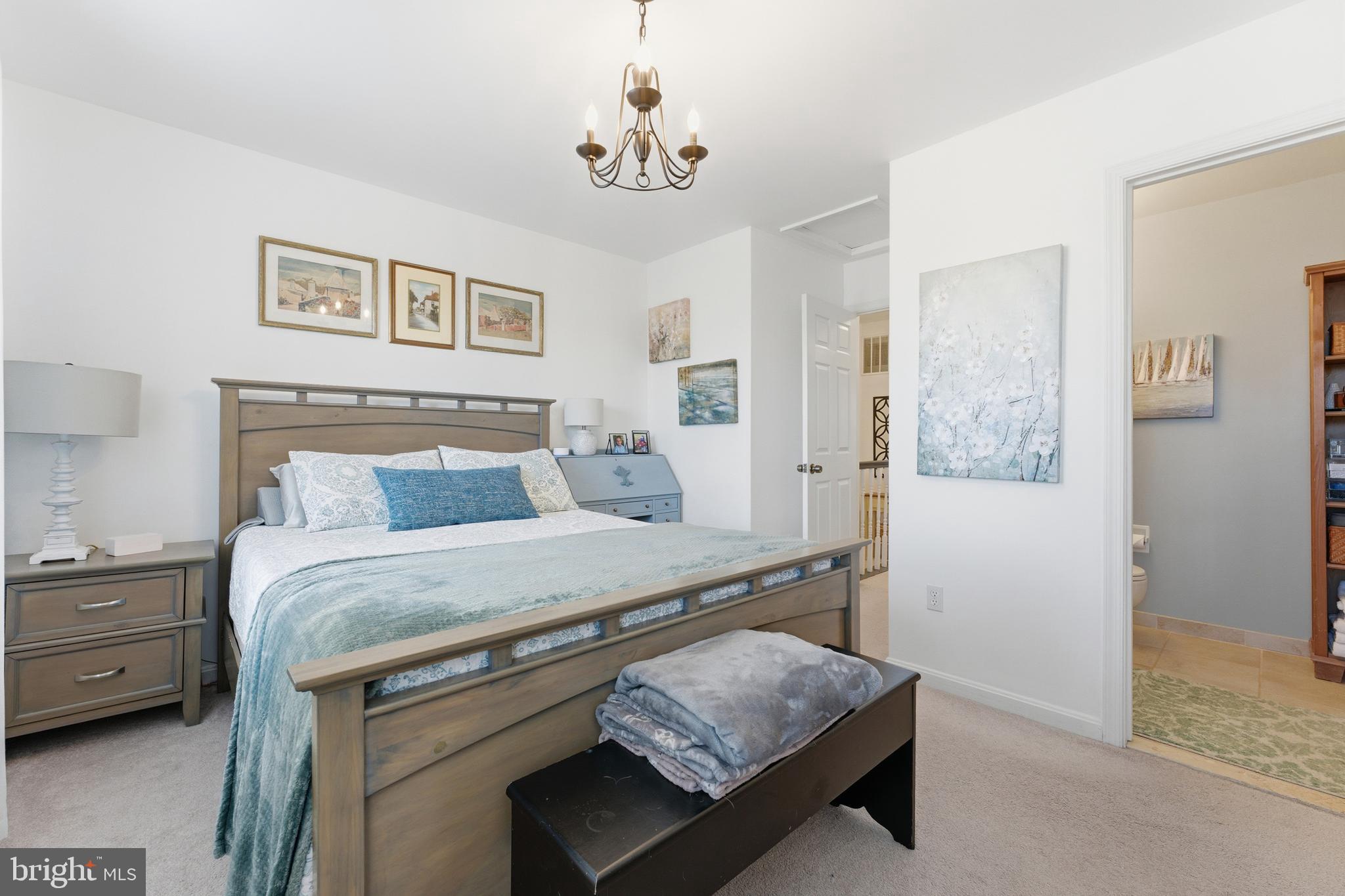 Clifton, Virginia, 20124, United States, 2 Bedrooms Bedrooms, ,3 BathroomsBathrooms,Residential,For Sale,2001572