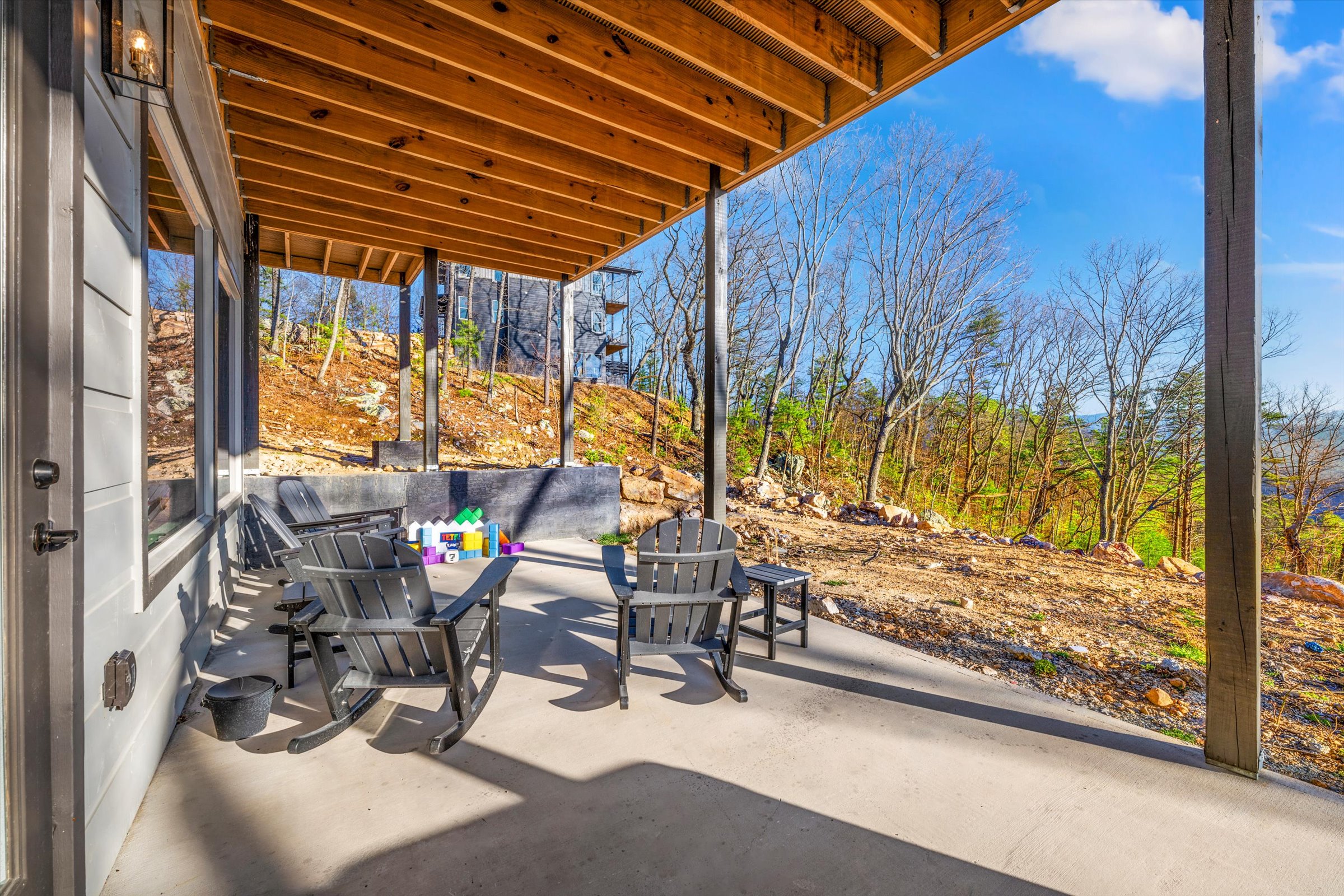 Sevierville, Tennessee, 37876, United States, 5 Bedrooms Bedrooms, ,6 BathroomsBathrooms,Residential,For Sale,1975935