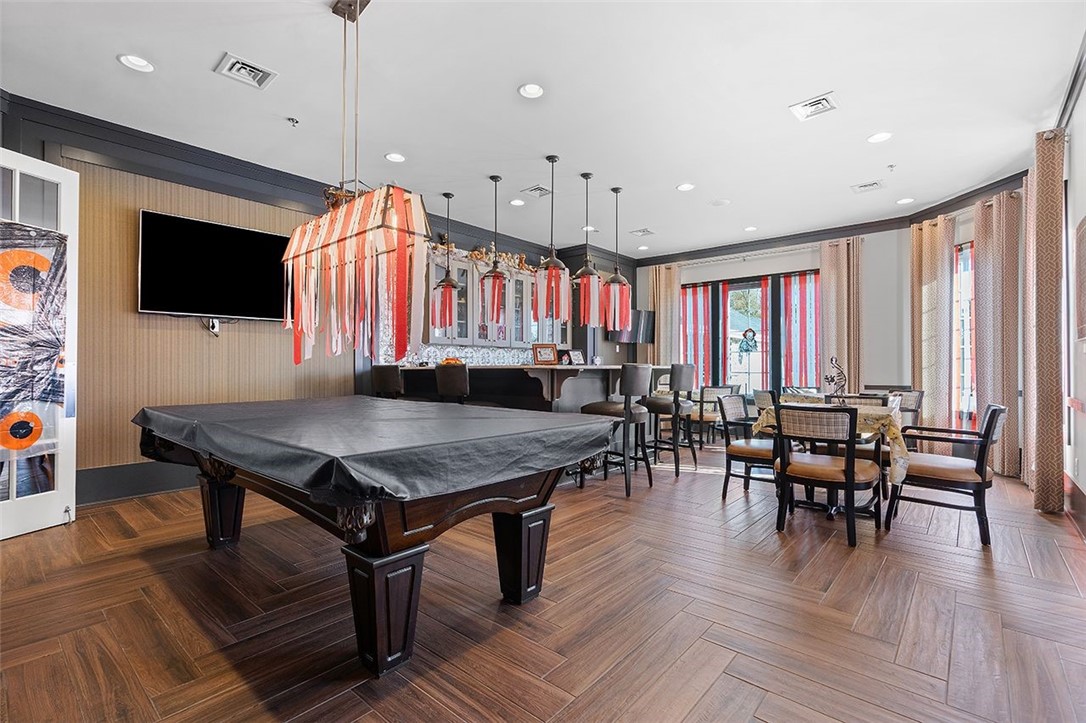 Ohio Twp, Pennsylvania, 15237, United States, 2 Bedrooms Bedrooms, ,3 BathroomsBathrooms,Residential,For Sale,1984724