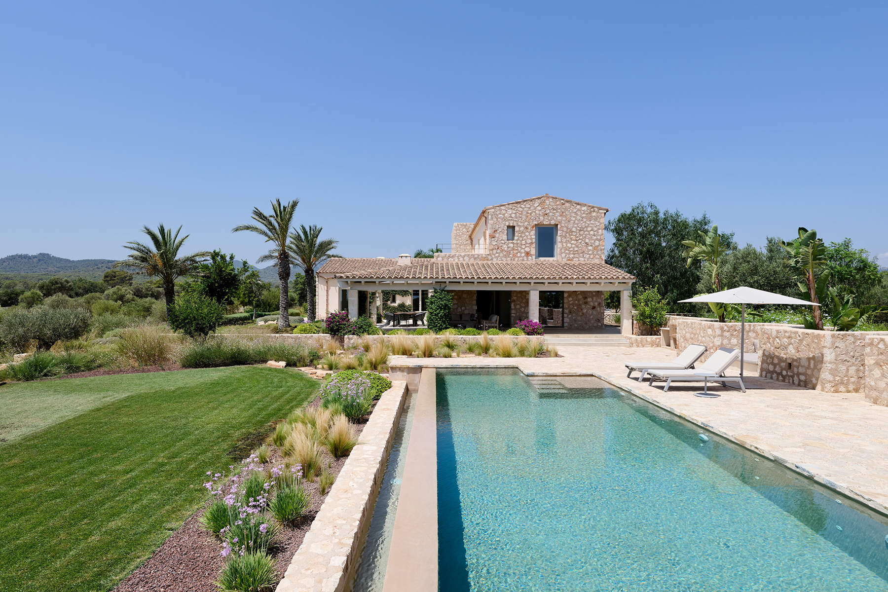  Mallorcan estate with pool and sea views in Portocolom, Mallorca - 物件實景