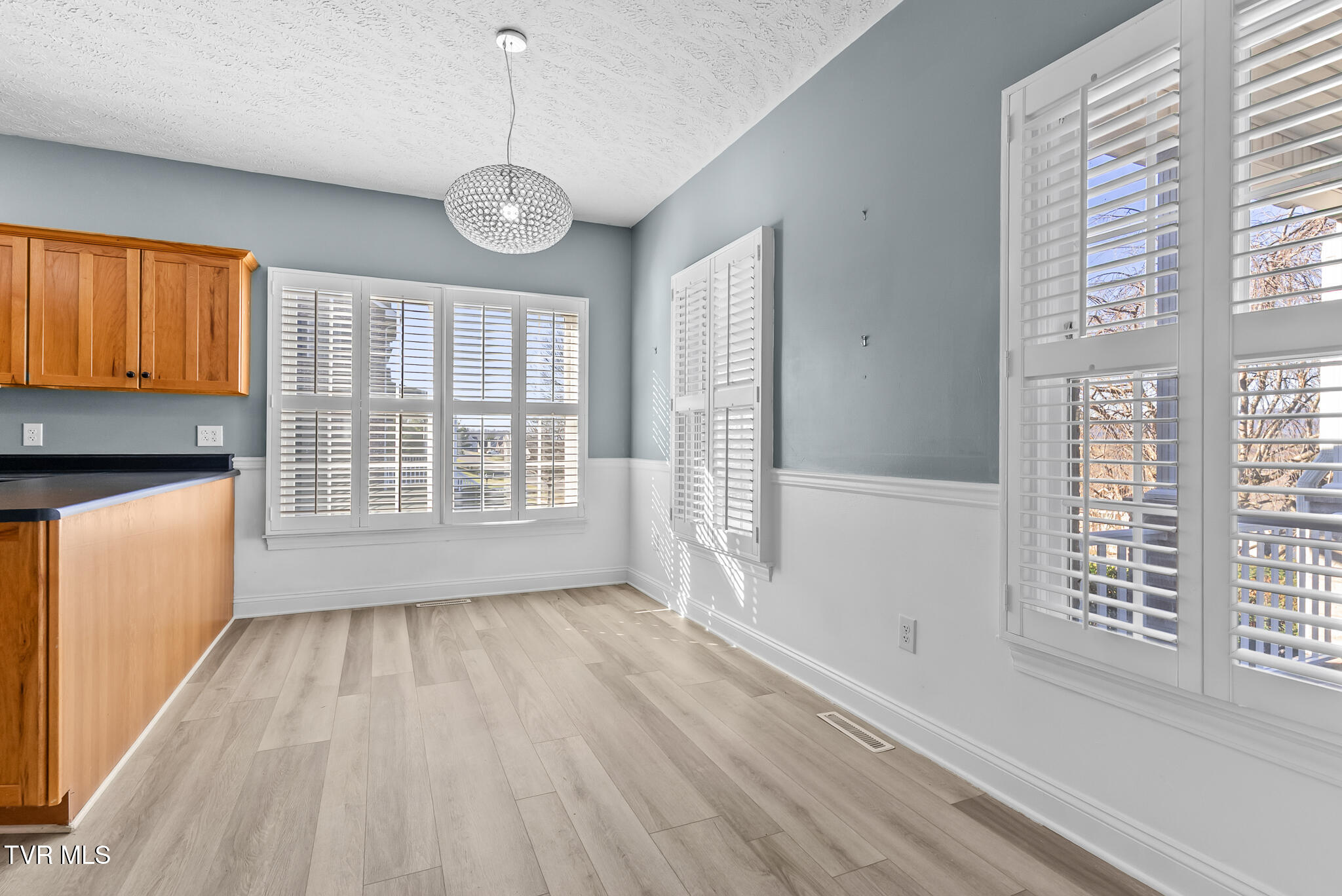 Wytheville, Virginia, 24382, United States, 4 Bedrooms Bedrooms, ,3 BathroomsBathrooms,Residential,For Sale,2005491