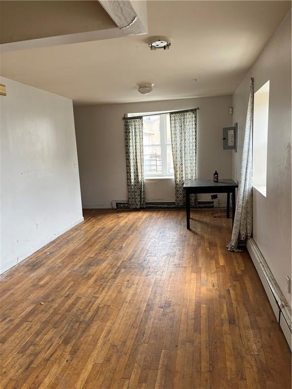 Queens, New York, 11691, United States, 4 Bedrooms Bedrooms, ,2 BathroomsBathrooms,Residential,For Sale,1982261