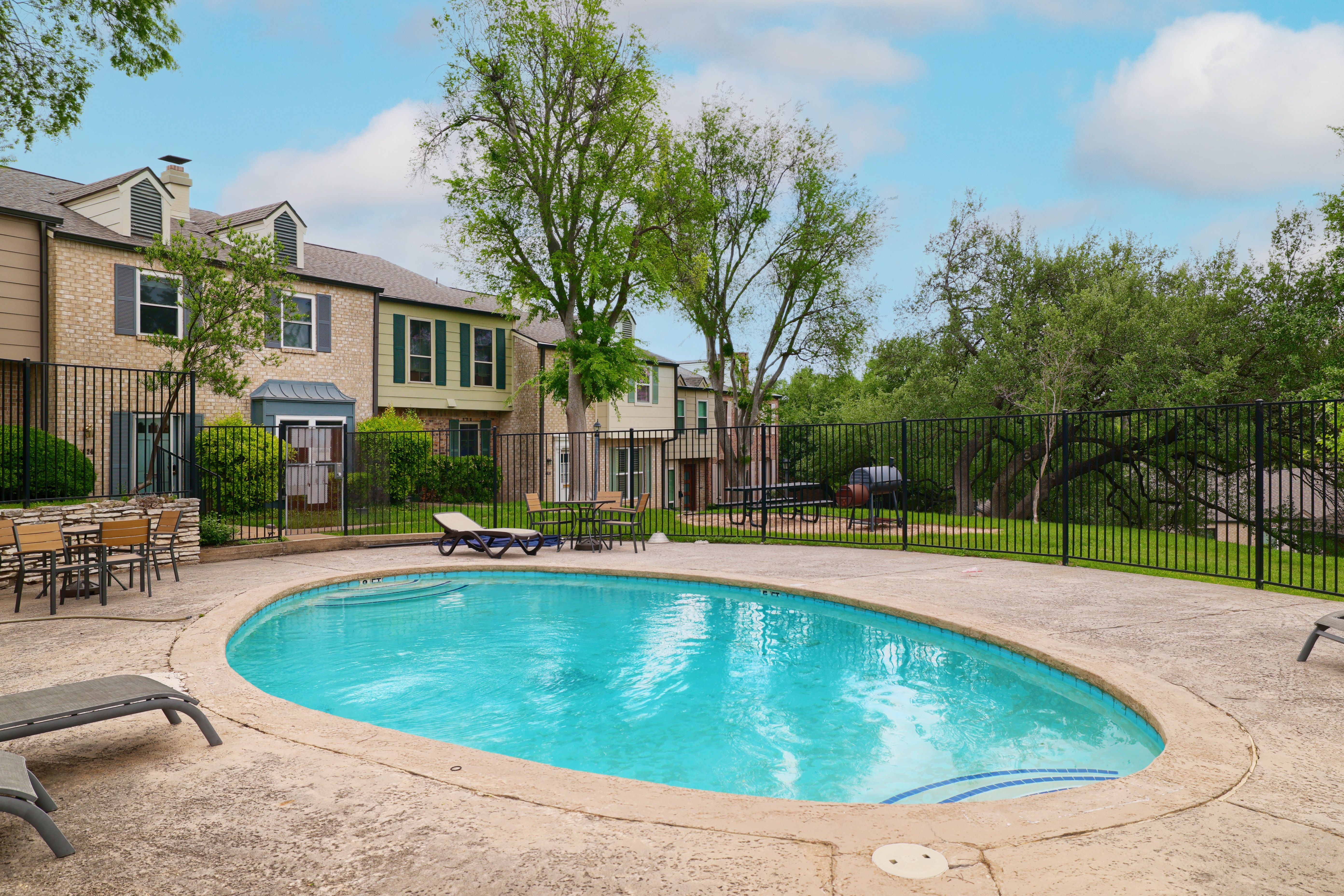  Charming Northwest Hills Townhome  Pool  Tennis Courts - 物件實景