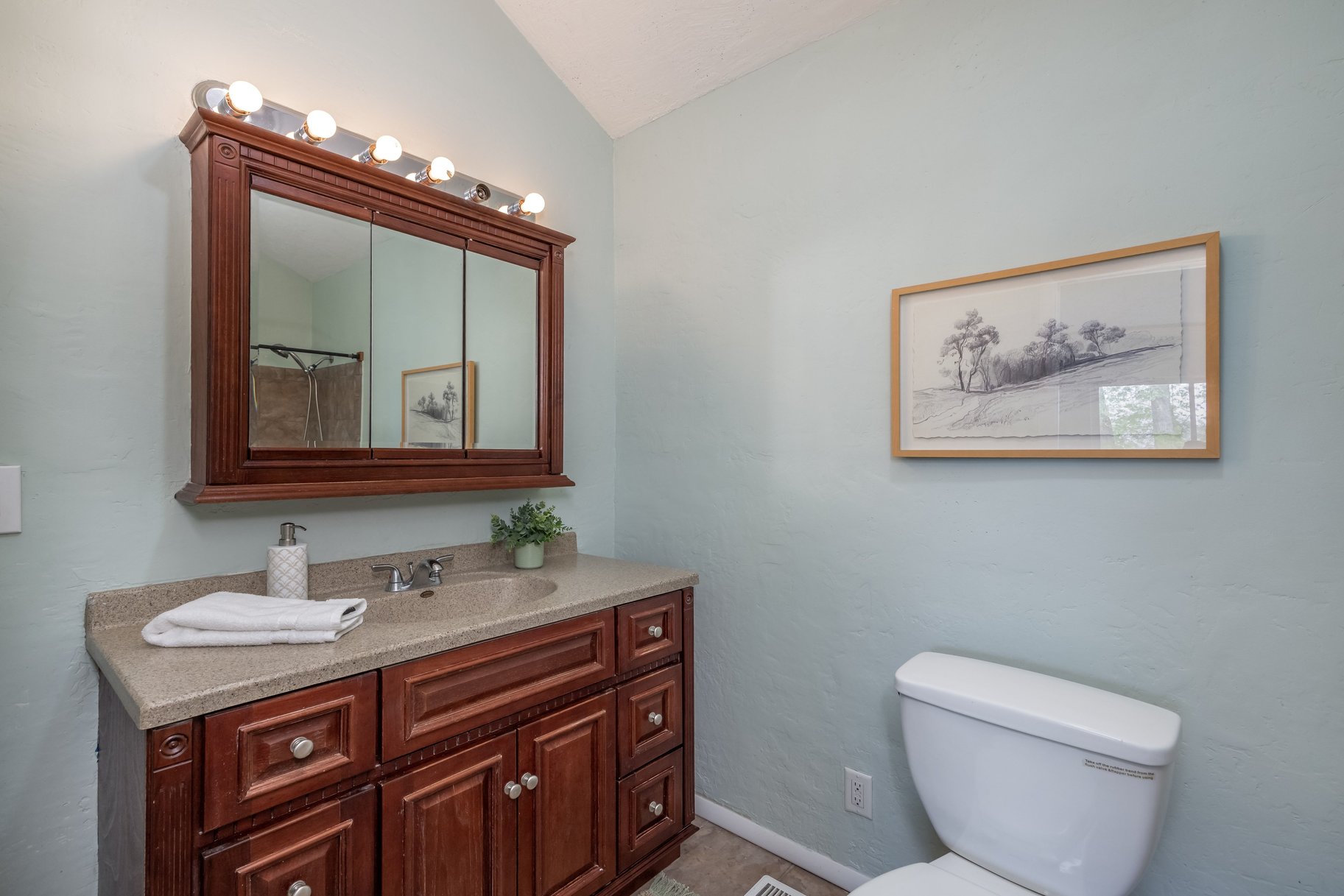  Spacious Property Down a Private Lane - 物件實景