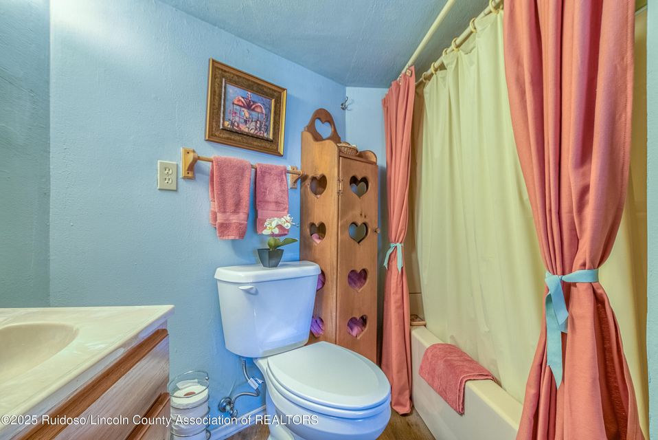 Alto, New Mexico, 88312, United States, 3 Bedrooms Bedrooms, ,3 BathroomsBathrooms,Residential,For Sale,1915244