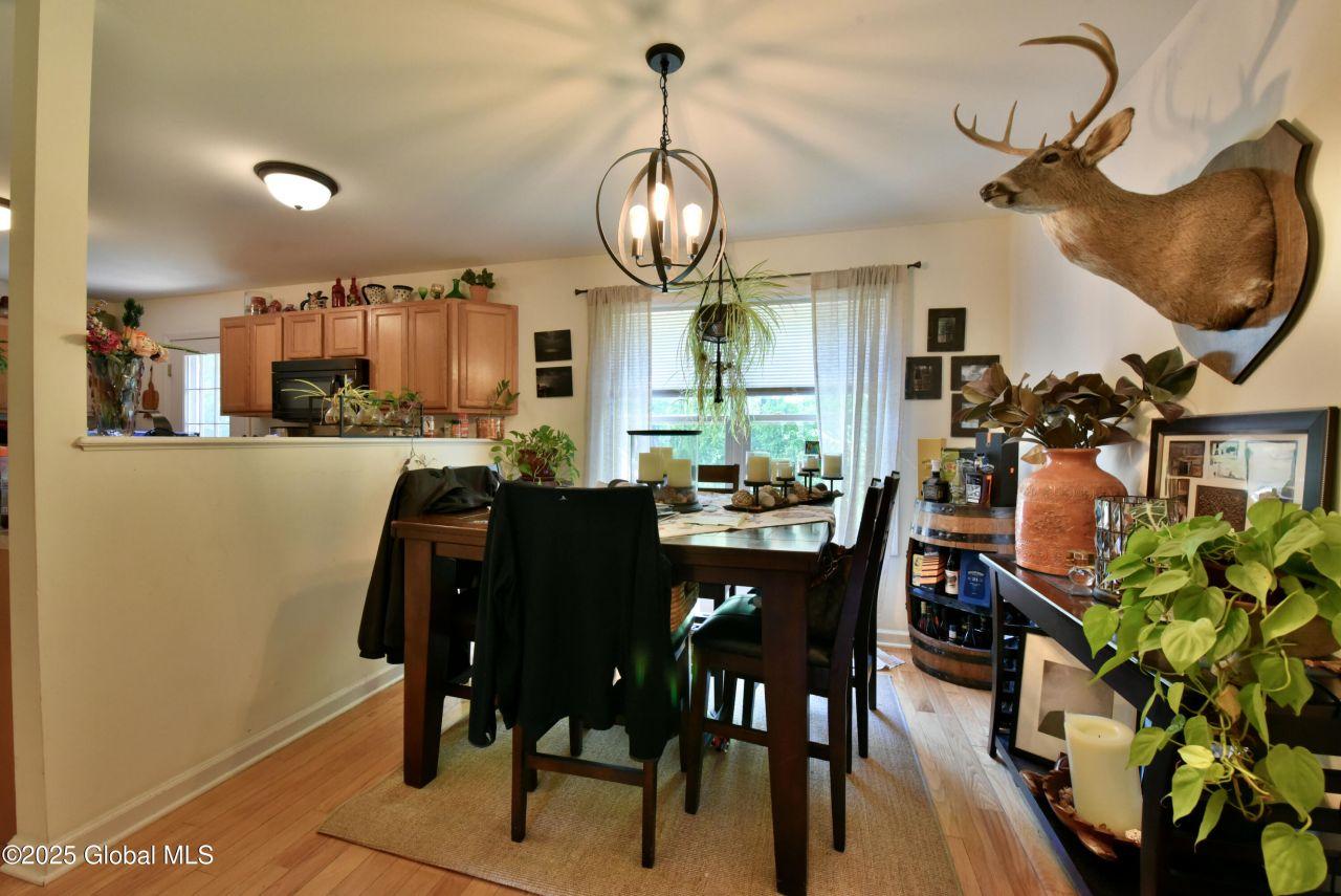 Halfmoon, New York, 12065, United States, 6 Bedrooms Bedrooms, ,6 BathroomsBathrooms,Residential,For Sale,1840061