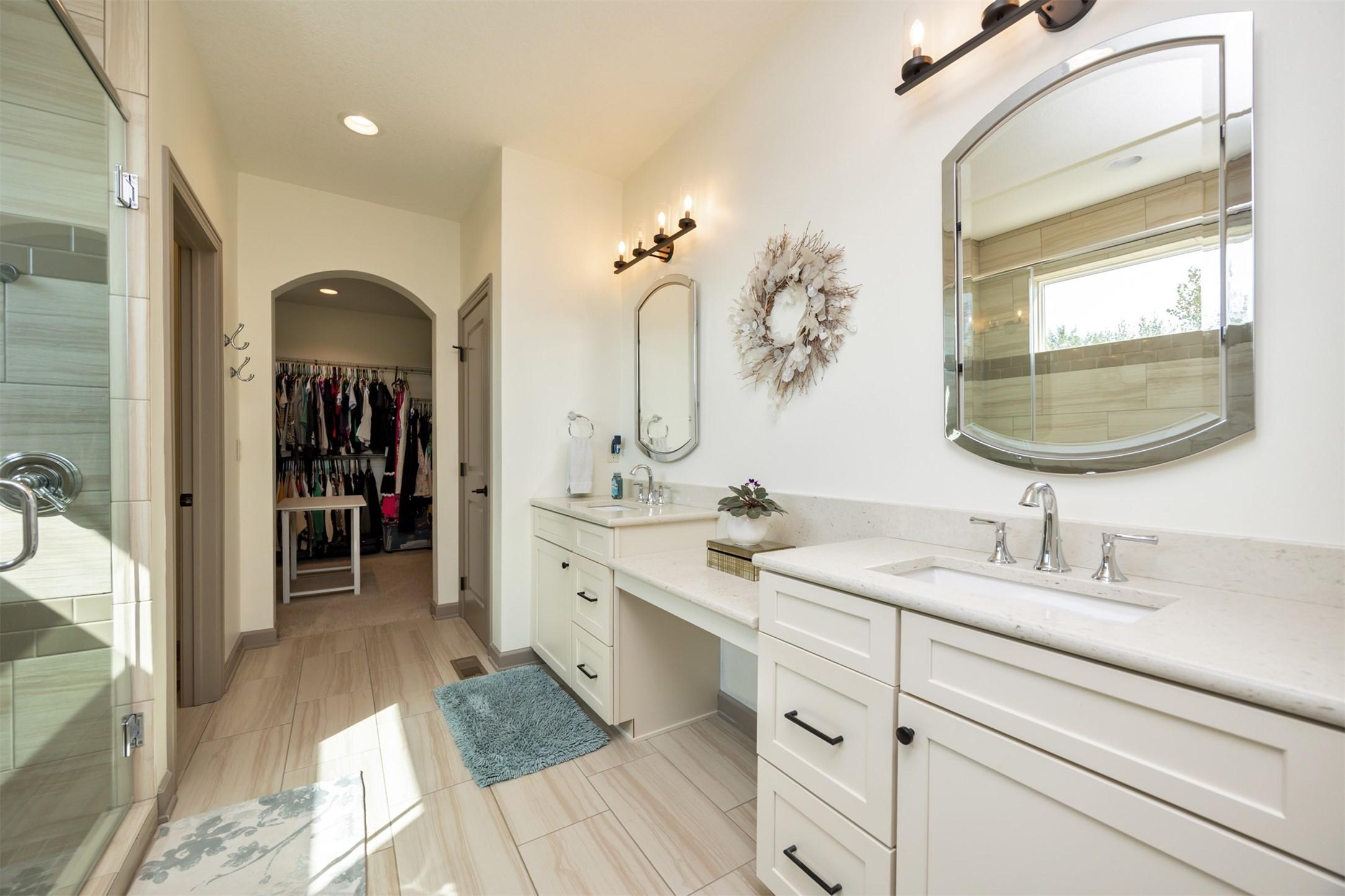 Johnston, Iowa, 50131, United States, 4 Bedrooms Bedrooms, ,4 BathroomsBathrooms,Residential,For Sale,1974668