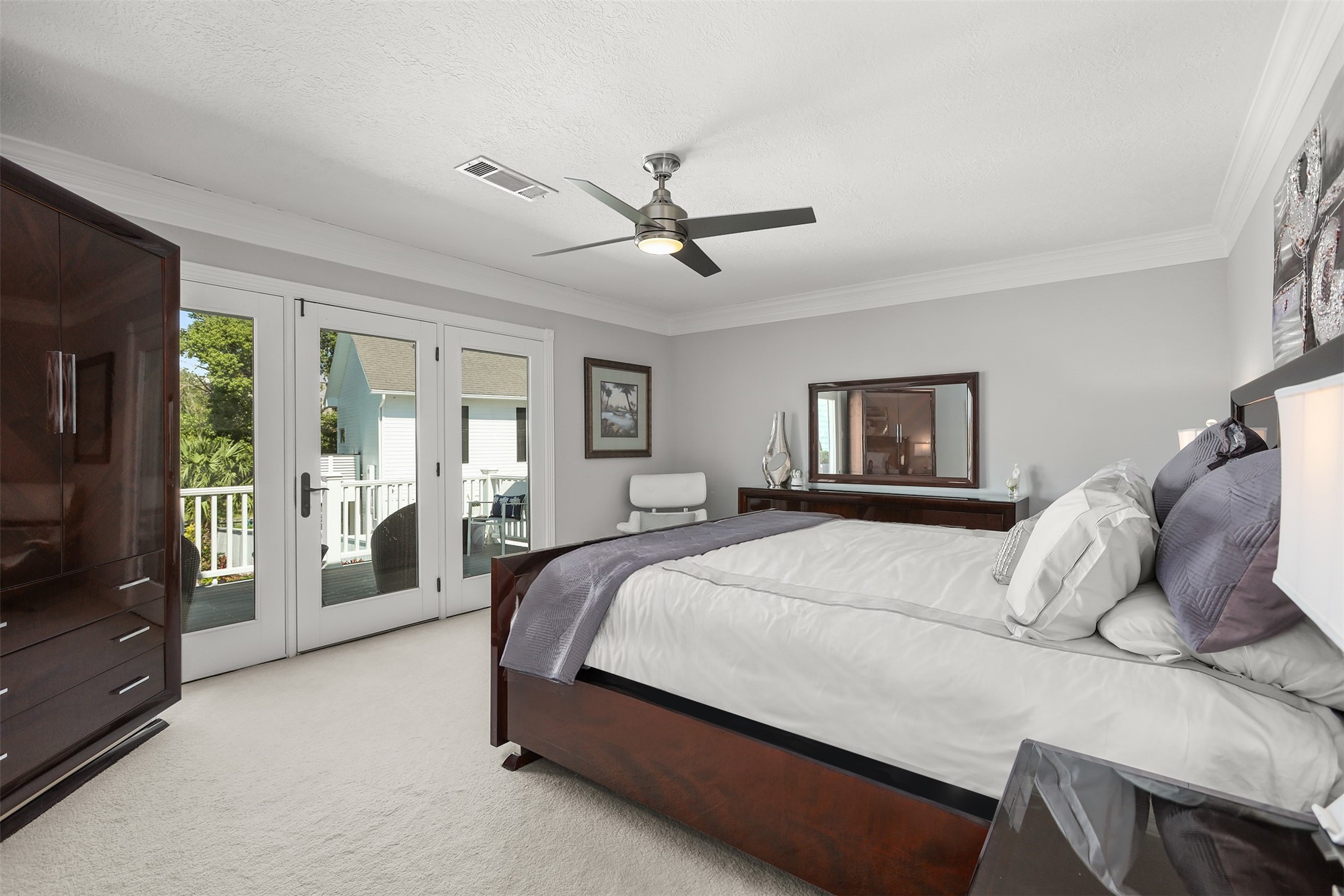 Nassau Bay, Texas, 77058, United States, 5 Bedrooms Bedrooms, ,5 BathroomsBathrooms,Residential,For Sale,1988330