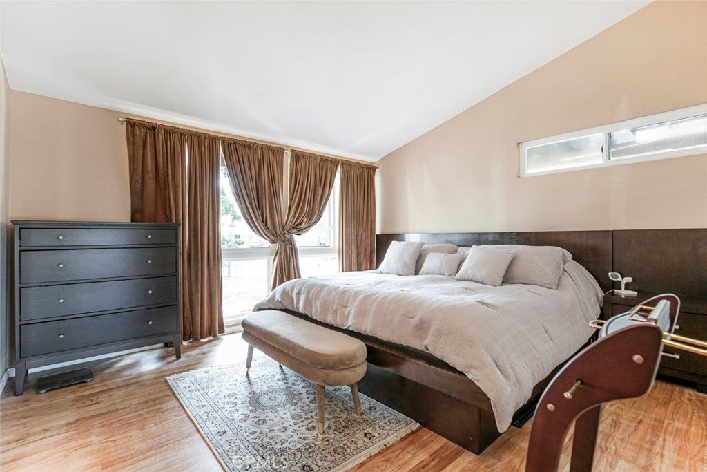 Granada Hills, California, 91344, United States, 3 Bedrooms Bedrooms, ,2 BathroomsBathrooms,Residential,For Sale,1940925