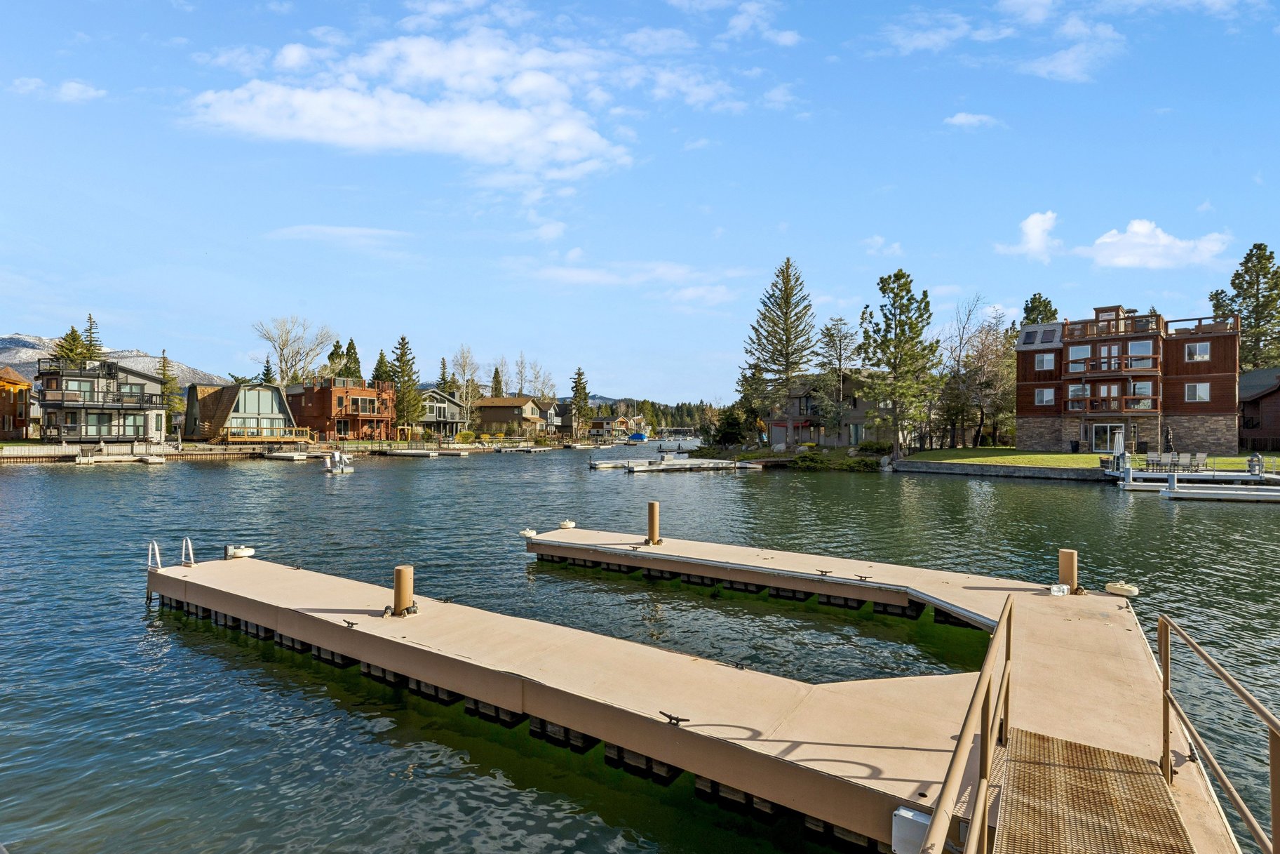  Lake Living in the Tahoe Keys includes Large dock, Party Deck and Views - 物件實景