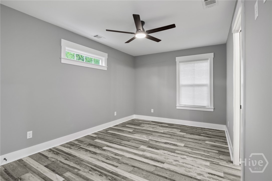 Savannah, Georgia, 31401, United States, 4 Bedrooms Bedrooms, ,3 BathroomsBathrooms,Residential,For Sale,1898819