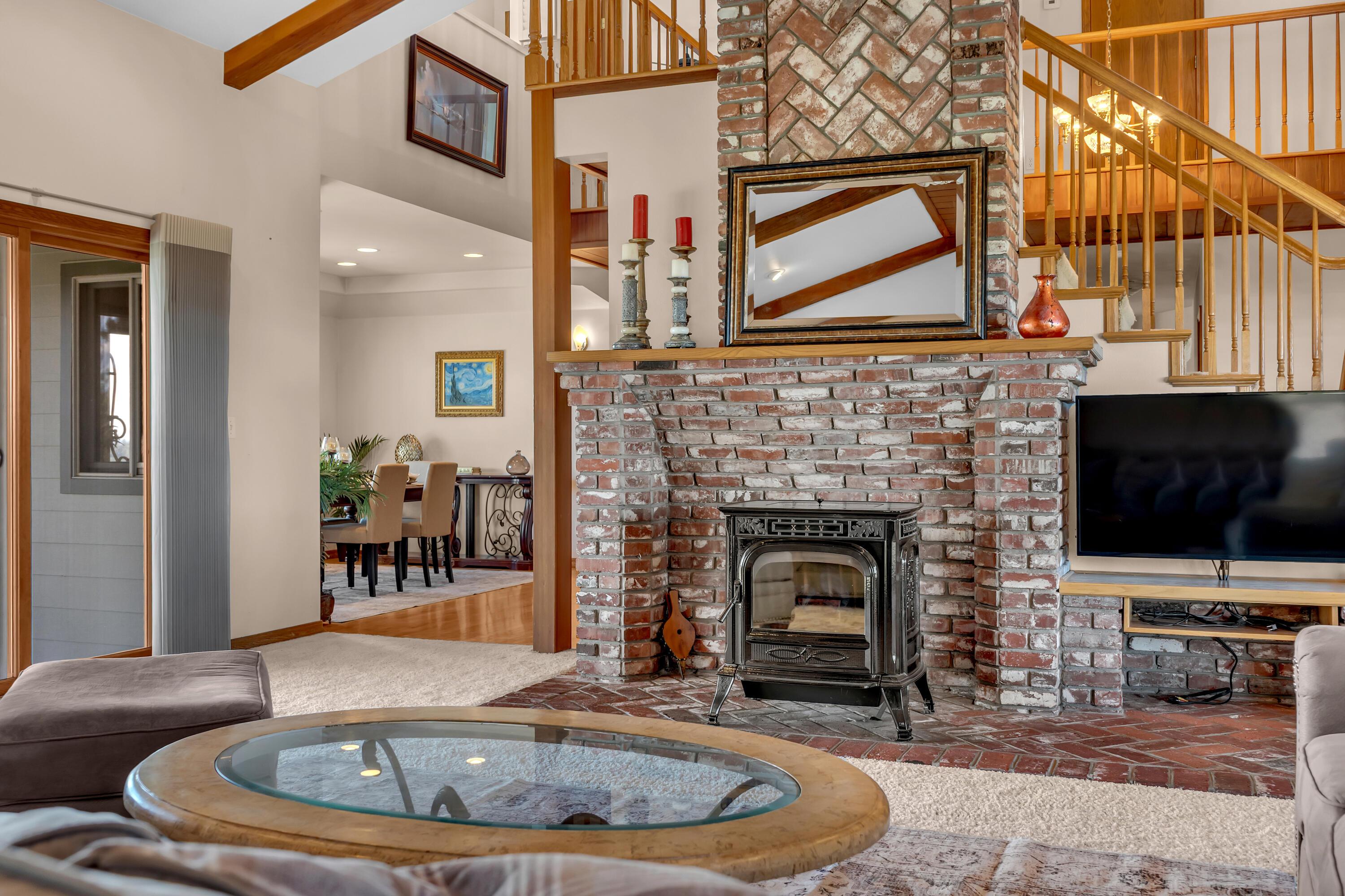 Palo Cedro, California, 96073, United States, 4 Bedrooms Bedrooms, ,3 BathroomsBathrooms,Residential,For Sale,1993452