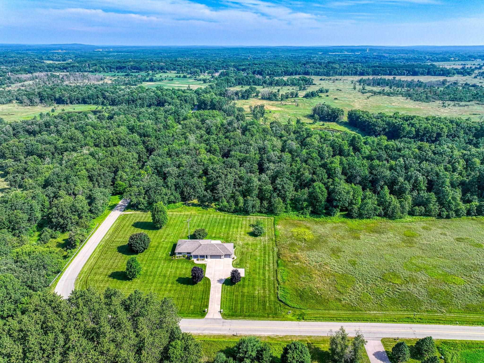 Redgranite, Wisconsin, 54970, United States, 3 Bedrooms Bedrooms, ,3 BathroomsBathrooms,Residential,For Sale,1982577