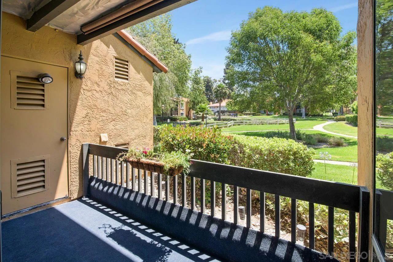 San Diego, California, 92127, United States, 2 Bedrooms Bedrooms, ,2 BathroomsBathrooms,Residential,For Sale,1950197