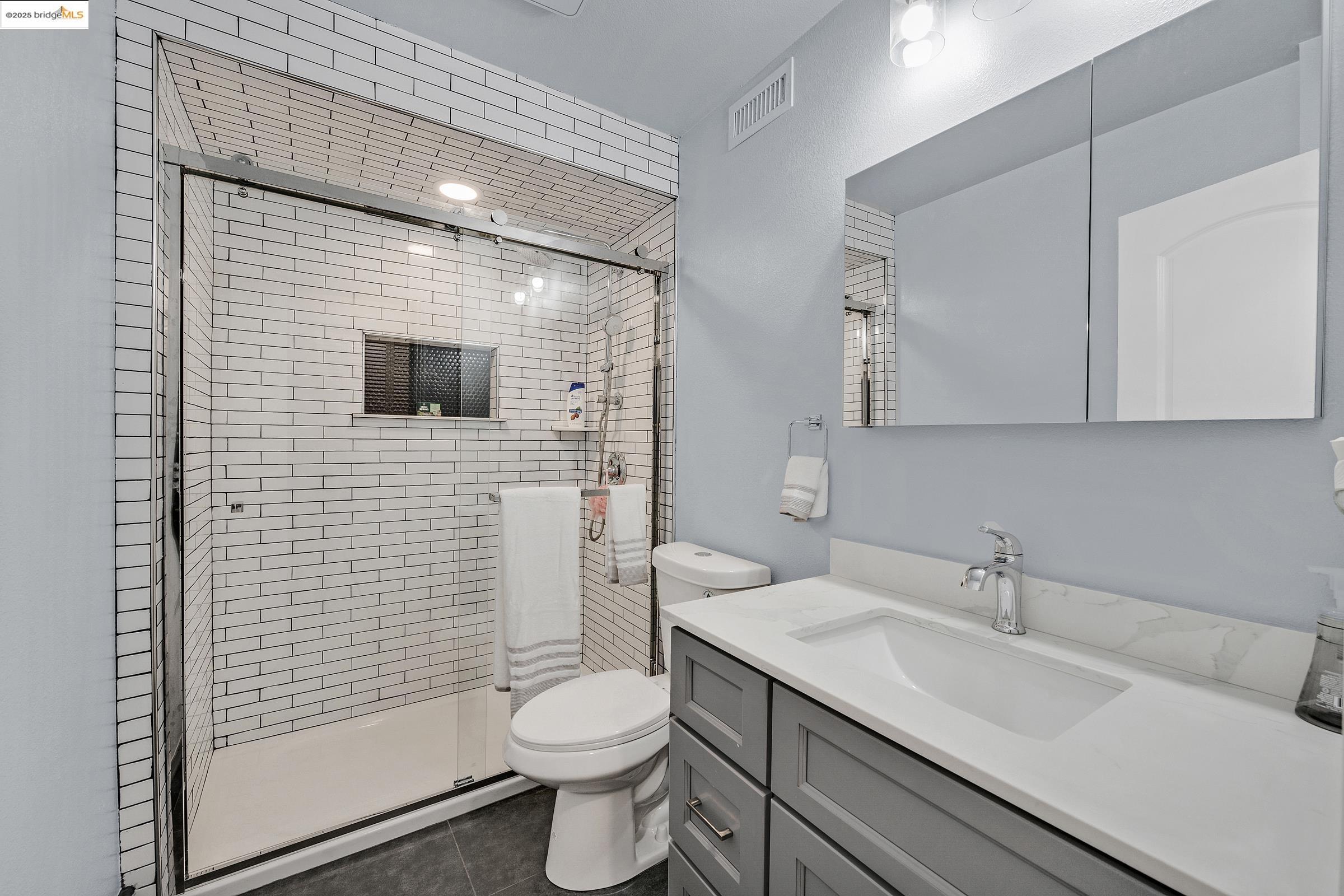 El Sobrante, California, 94803, United States, 4 Bedrooms Bedrooms, ,3 BathroomsBathrooms,Residential,For Sale,1986532