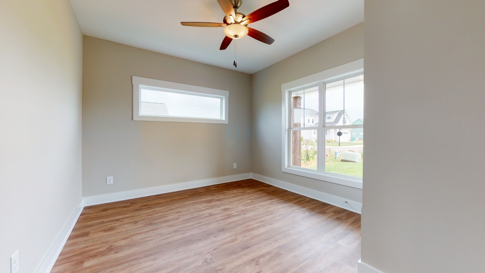 Winchester, Tennessee, 37398, United States, 4 Bedrooms Bedrooms, ,3 BathroomsBathrooms,Residential,For Sale,1980972