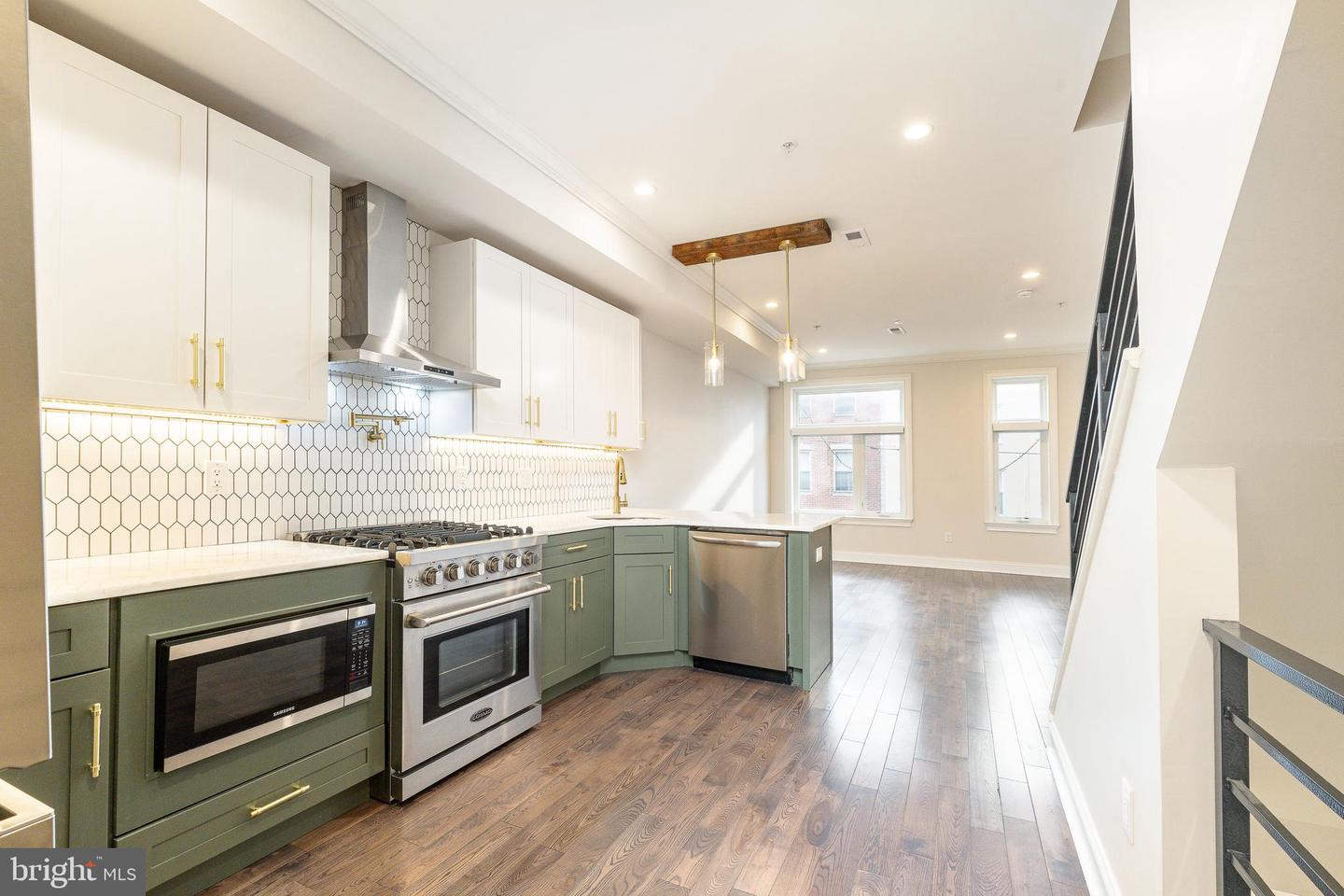 Philadelphia, Pennsylvania, 19130, United States, 3 Bedrooms Bedrooms, ,3 BathroomsBathrooms,Residential,For Sale,2001653