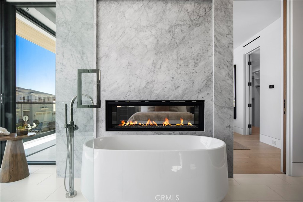 Corona del Mar, California, 92625, United States, 4 Bedrooms Bedrooms, ,5 BathroomsBathrooms,Residential,For Sale,1903462