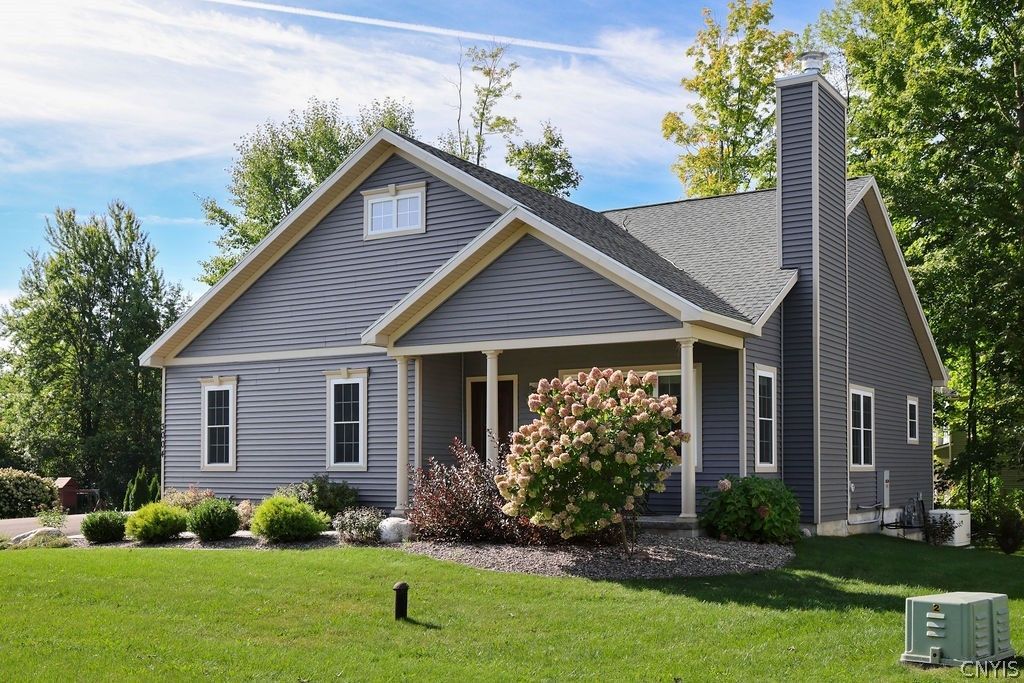 Verona Ct, Baldwinsville, NY 13027