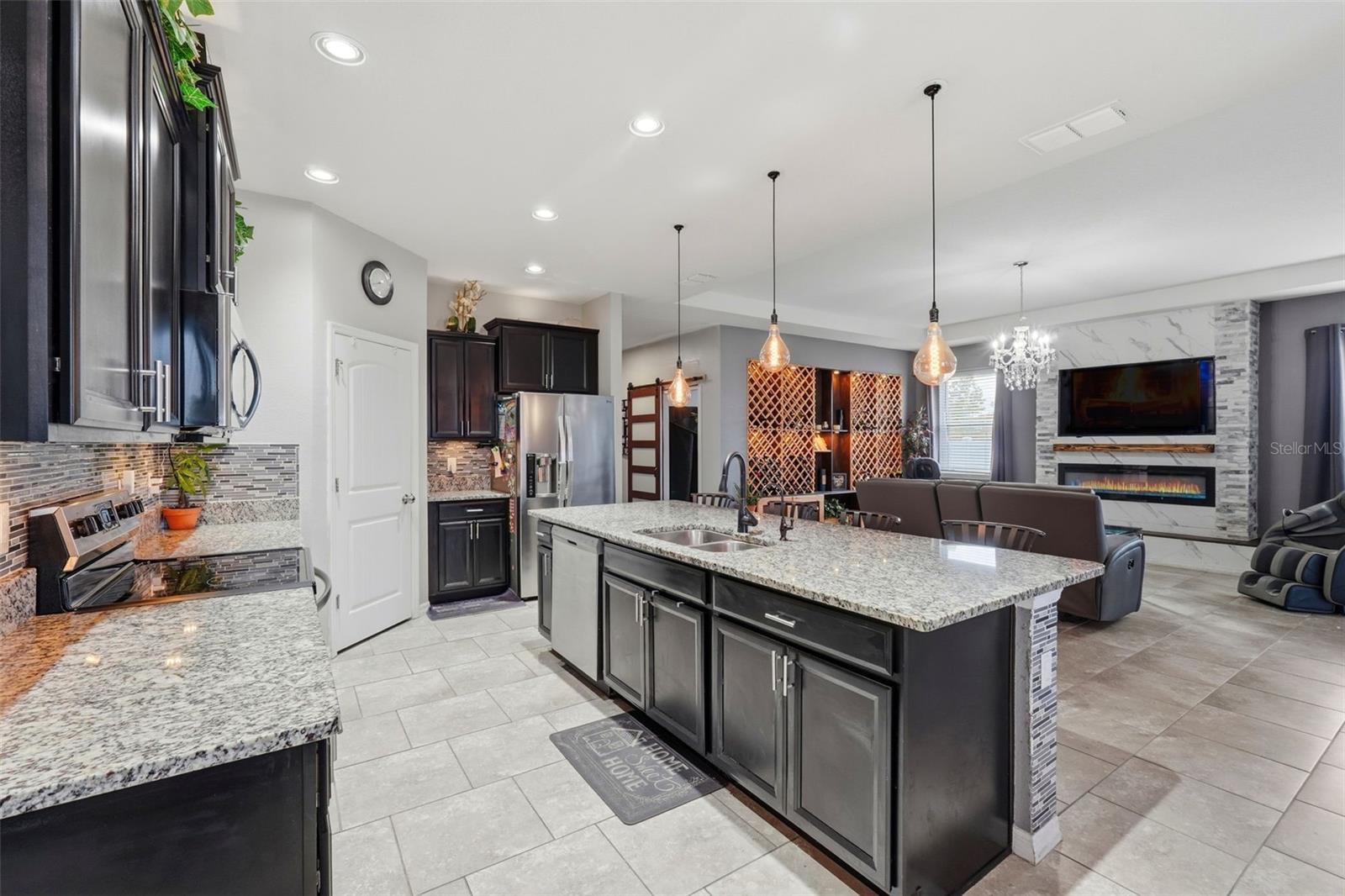 KISSIMMEE, Florida, 34744, United States, 4 Bedrooms Bedrooms, ,4 BathroomsBathrooms,Residential,For Sale,1986116