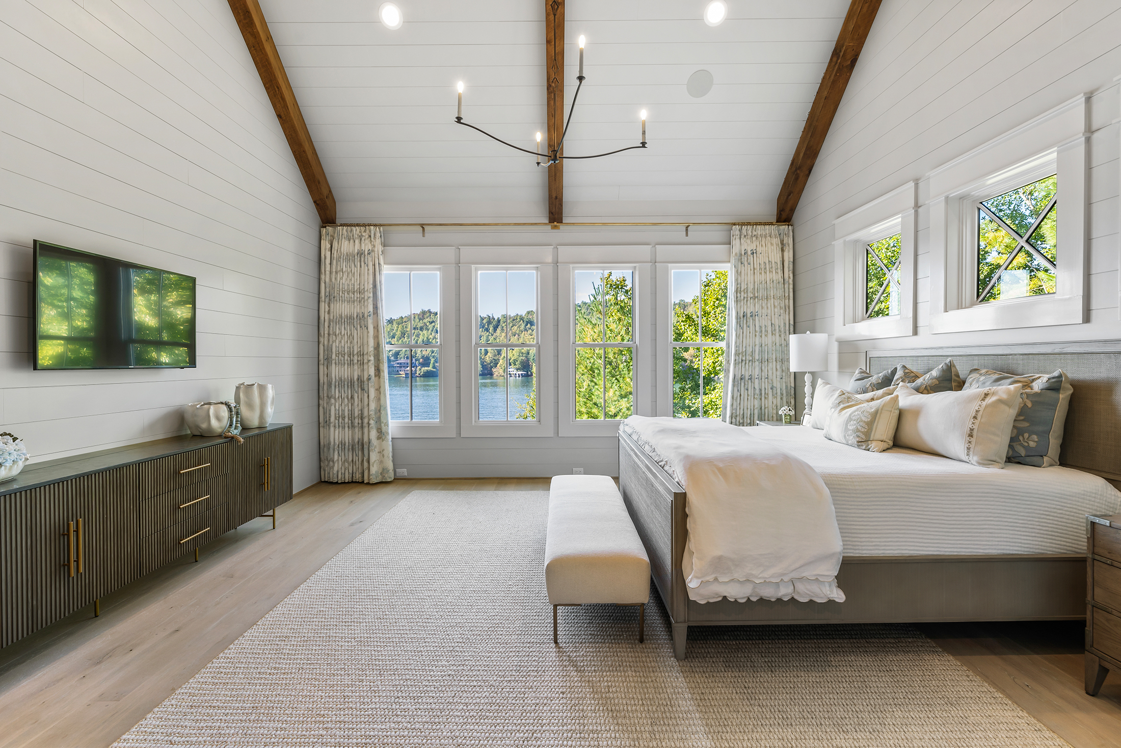  Breathtaking Lake Burton Views from an Exceptional Custom Lakehouse - 物件實景