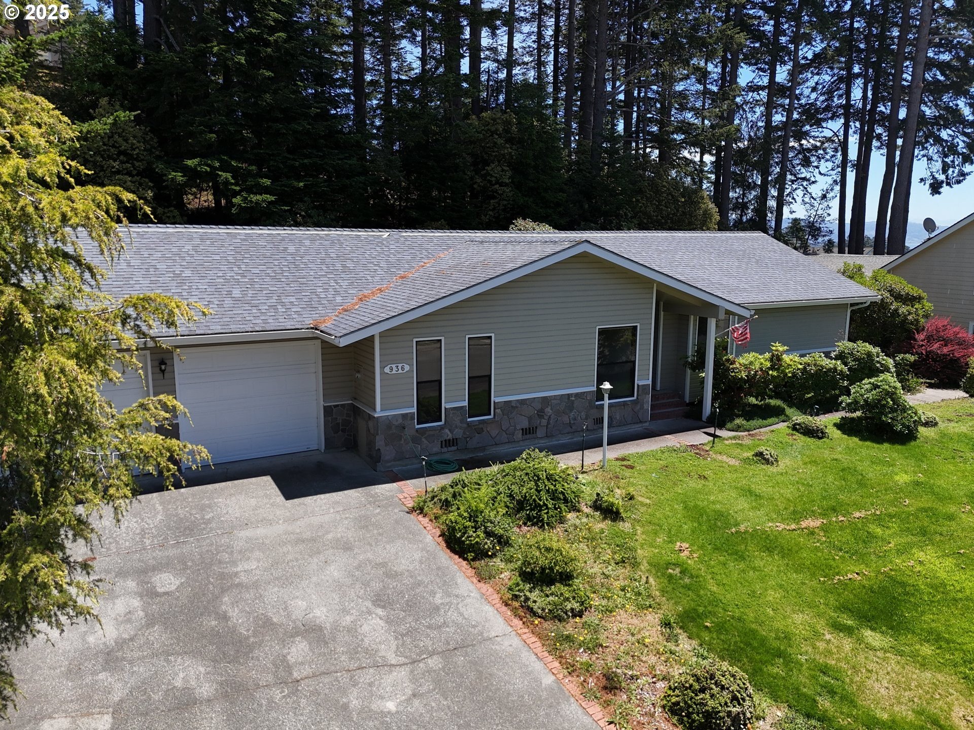 Brookings, Oregon, 97415, United States, 3 Bedrooms Bedrooms, ,2 BathroomsBathrooms,Residential,For Sale,1981548