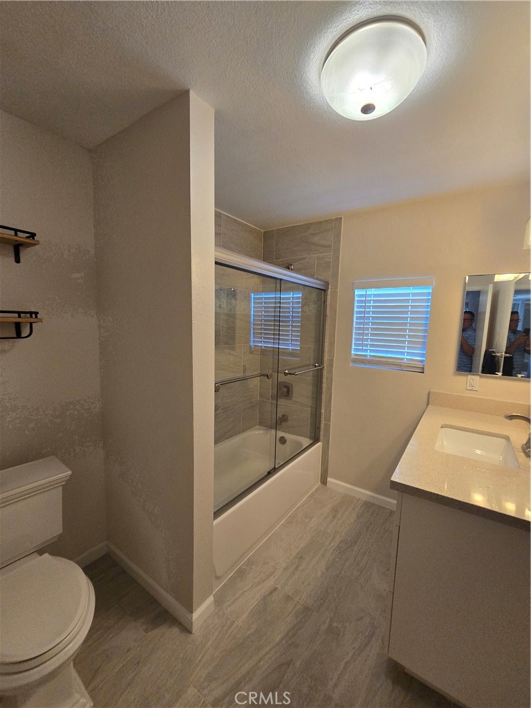 Escondido, California, 92025, United States, 3 Bedrooms Bedrooms, ,2 BathroomsBathrooms,Residential,For Sale,1986059