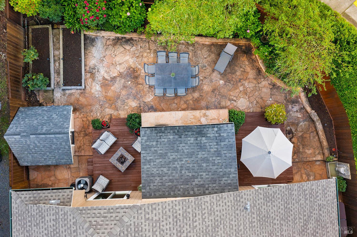 Sebastopol, California, 95472, United States, 3 Bedrooms Bedrooms, ,3 BathroomsBathrooms,Residential,For Sale,1990345