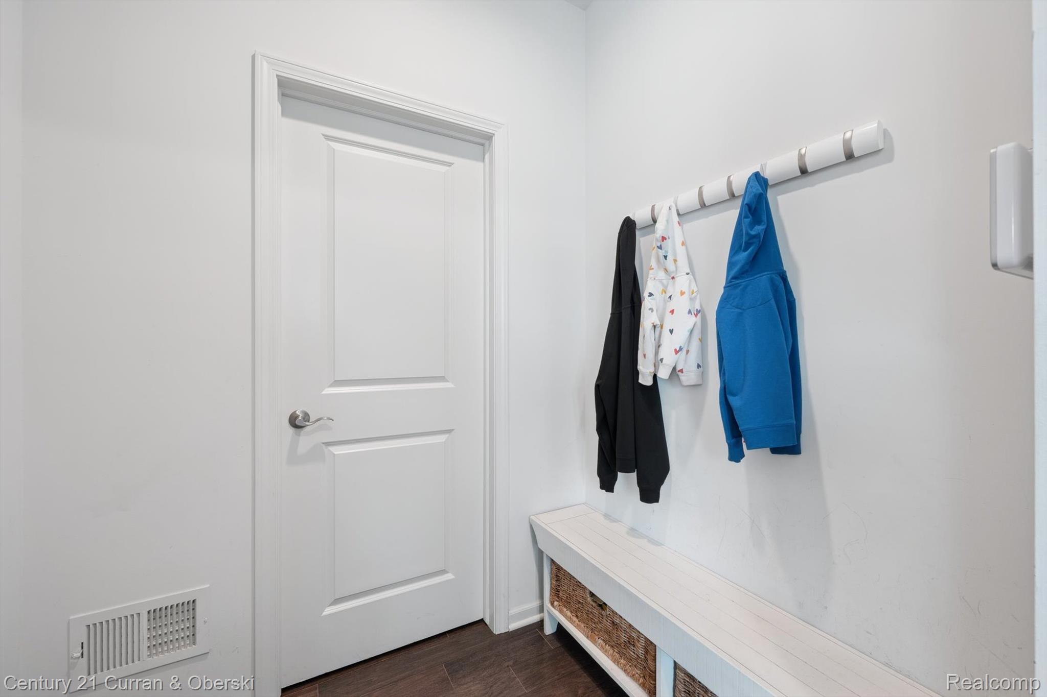 Ferndale, Michigan, 48220, United States, 3 Bedrooms Bedrooms, ,3 BathroomsBathrooms,Residential,For Sale,1984138