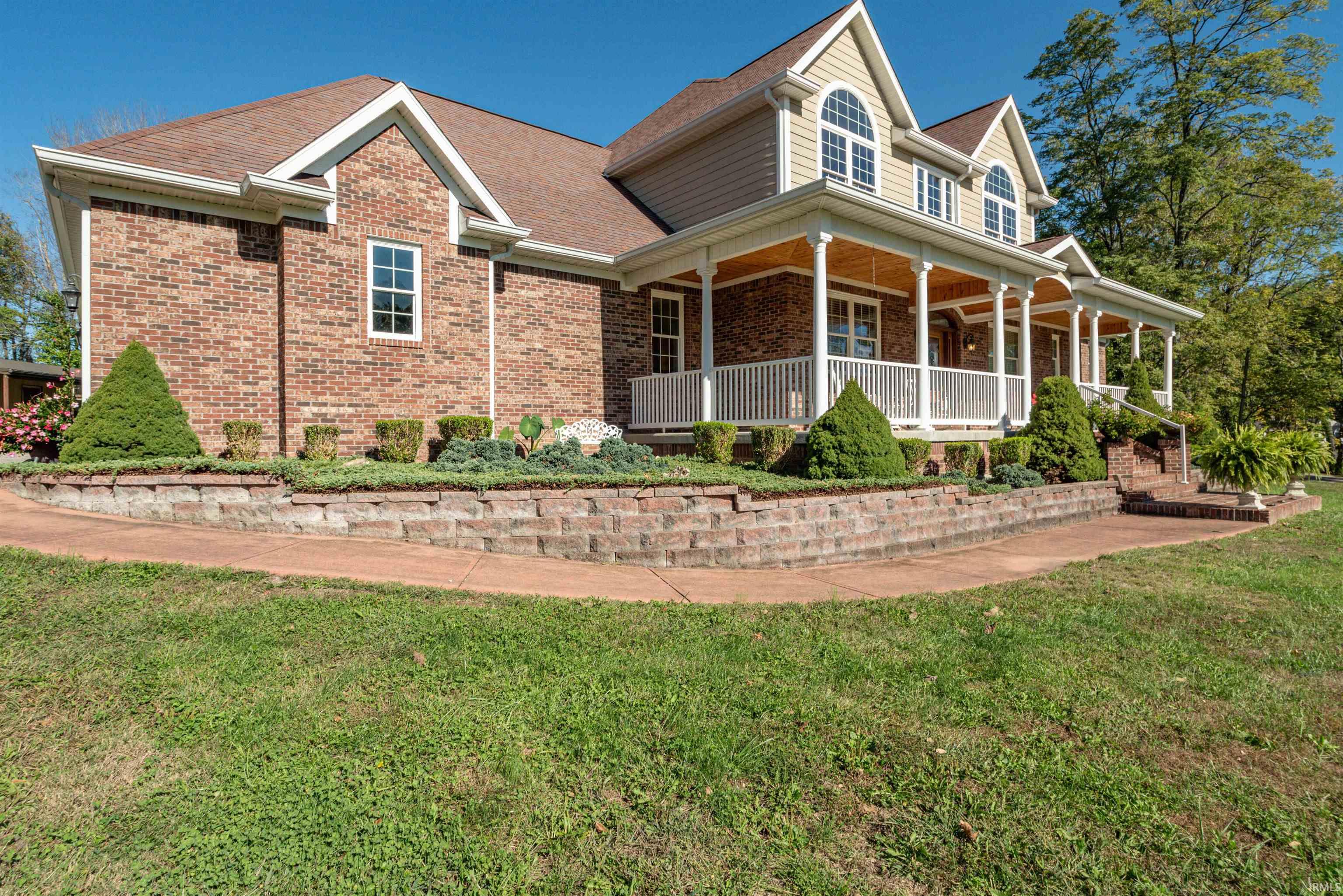 Bloomington, Indiana, 47403-4040, United States, 4 Bedrooms Bedrooms, ,4 BathroomsBathrooms,Residential,For Sale,1922881